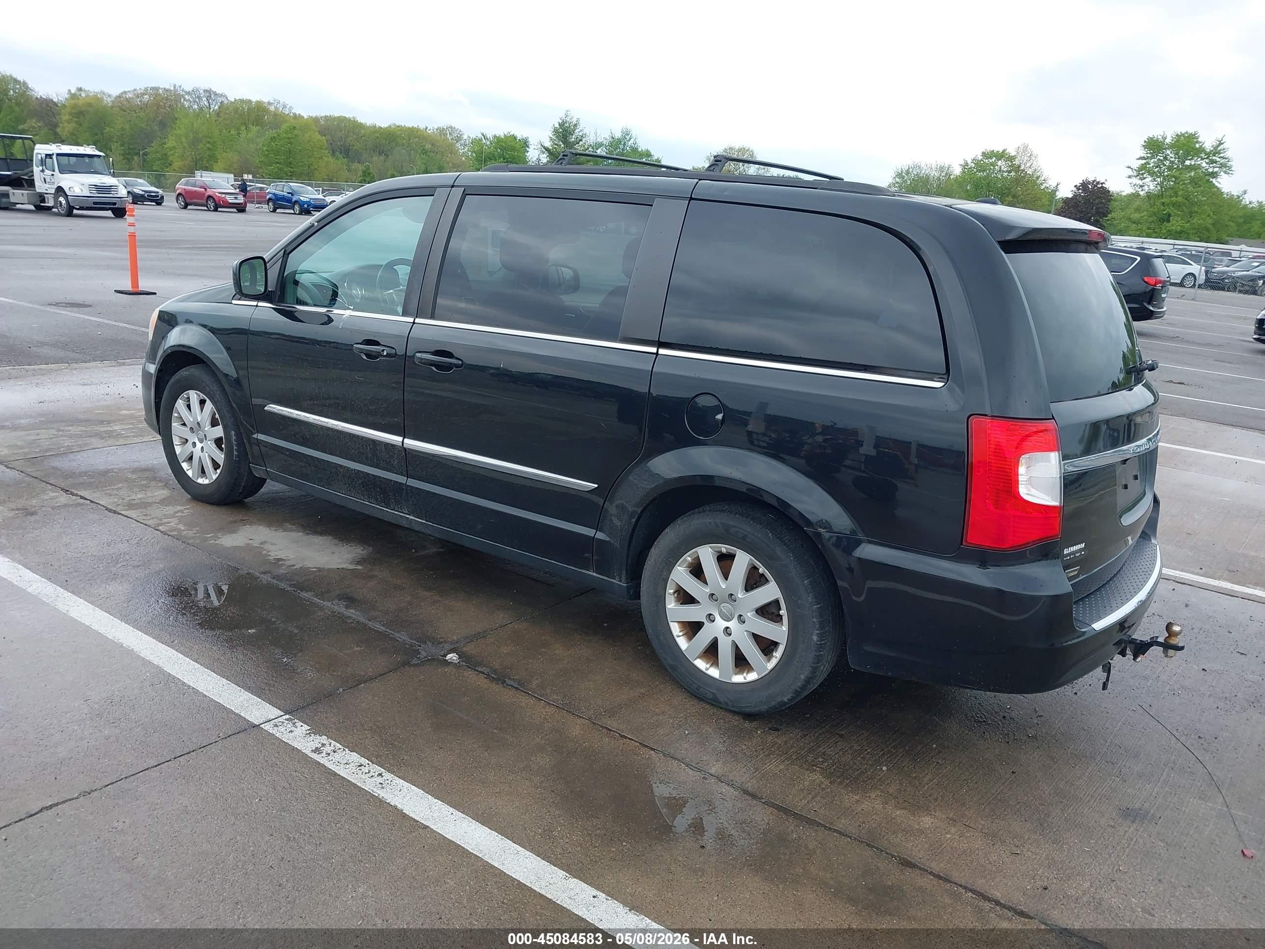 CHRYSLER TOWN image 3