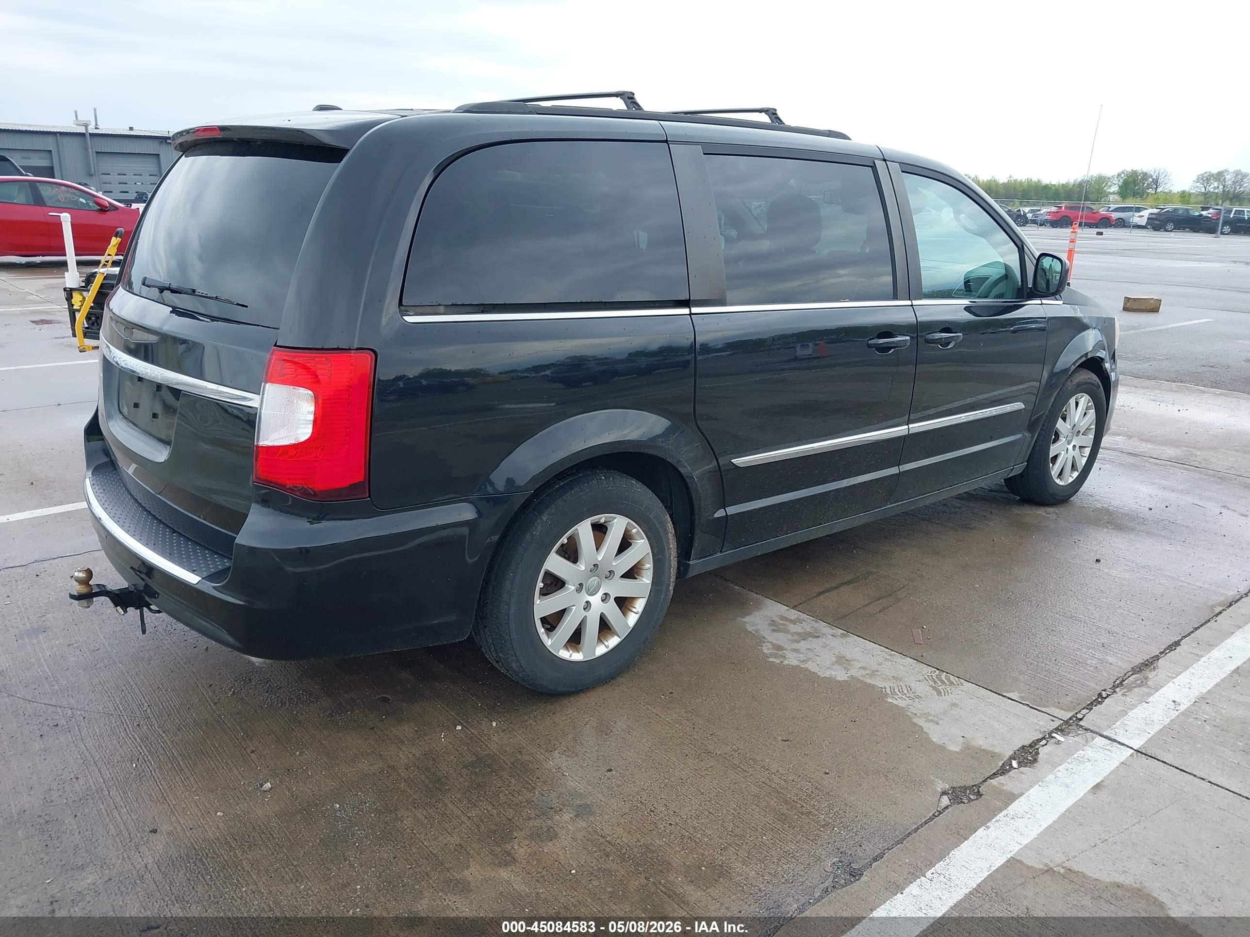 CHRYSLER TOWN image 4