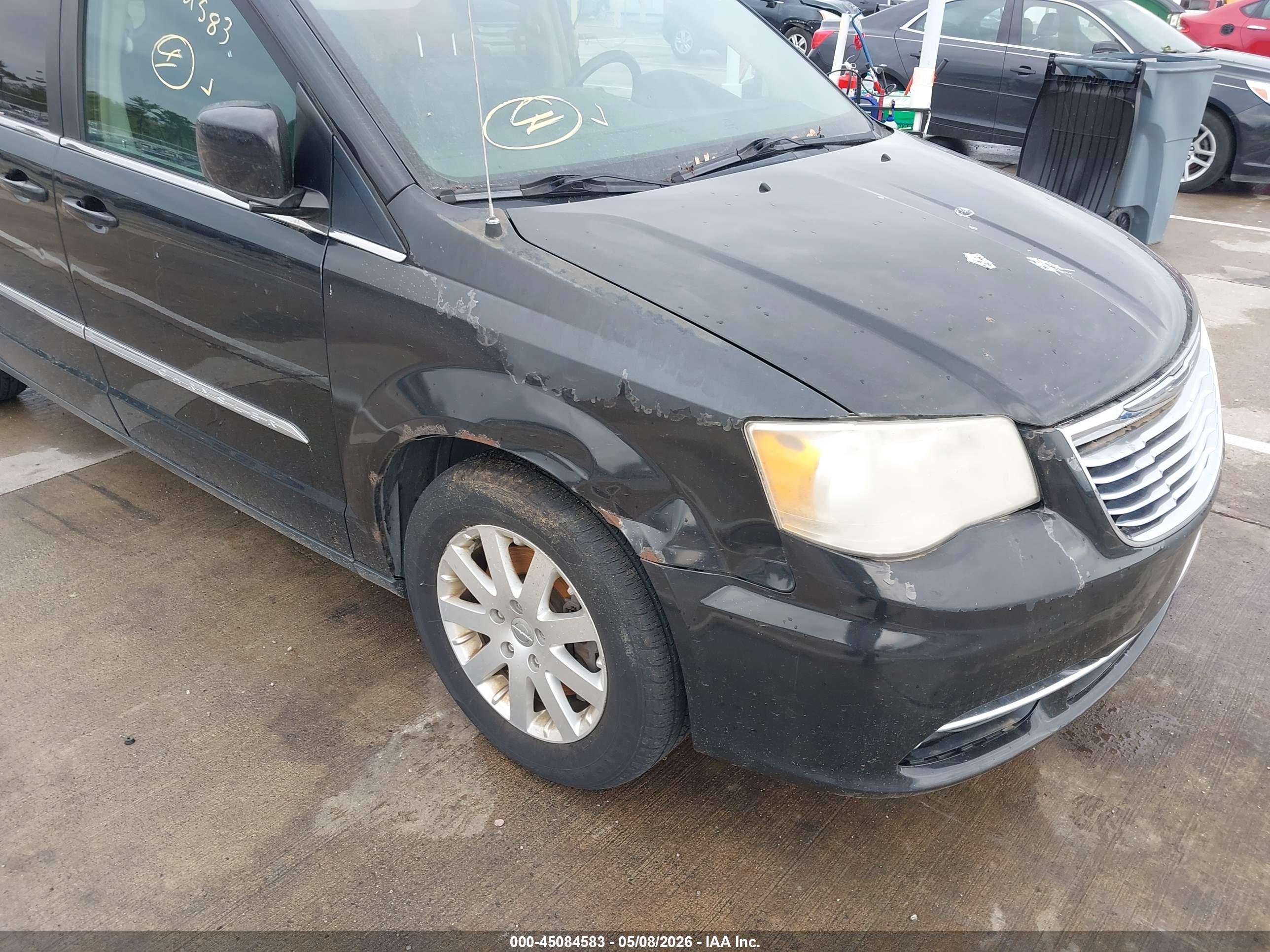 CHRYSLER TOWN image 6