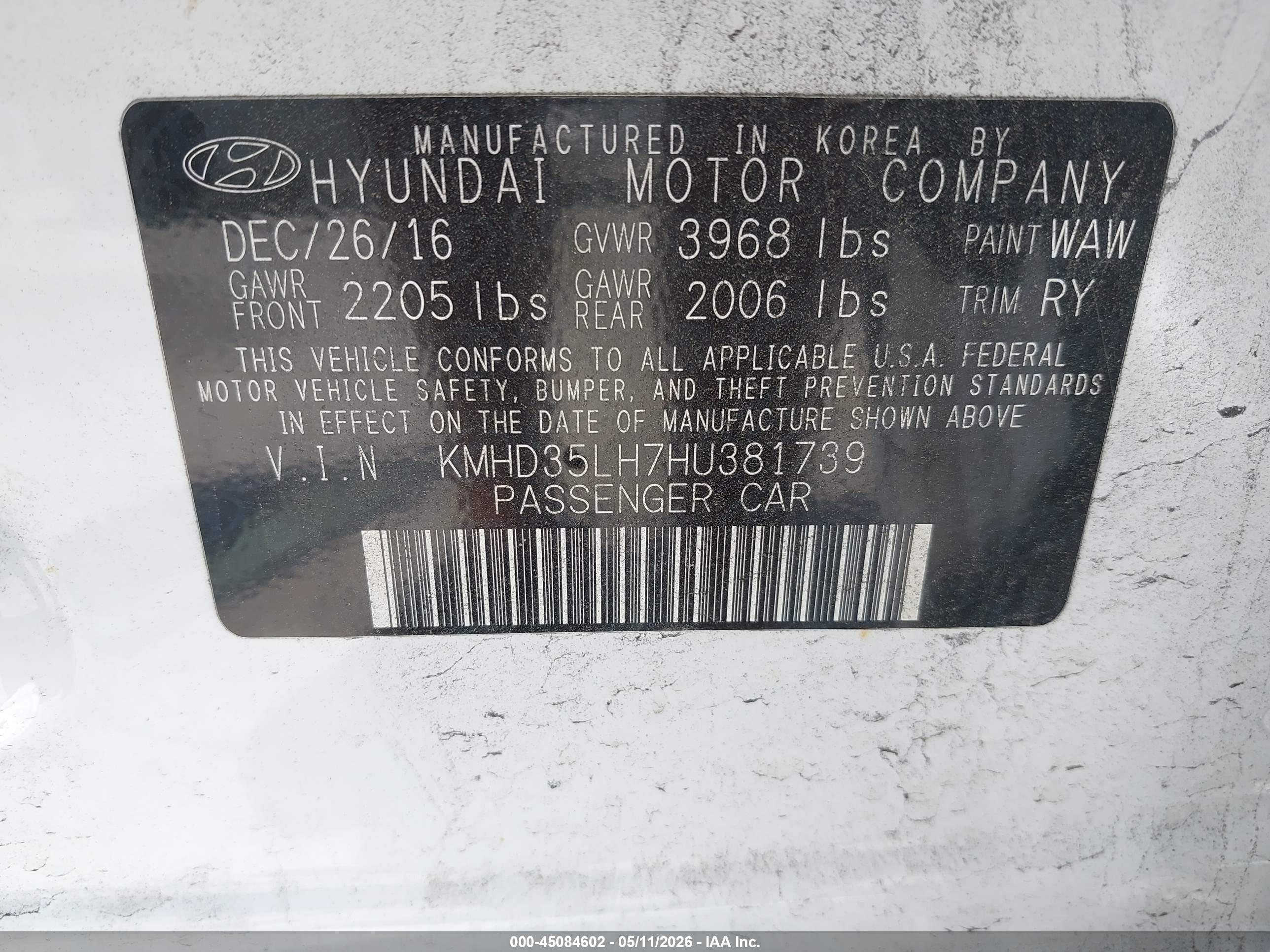 HYUNDAI ELANTRA image 9
