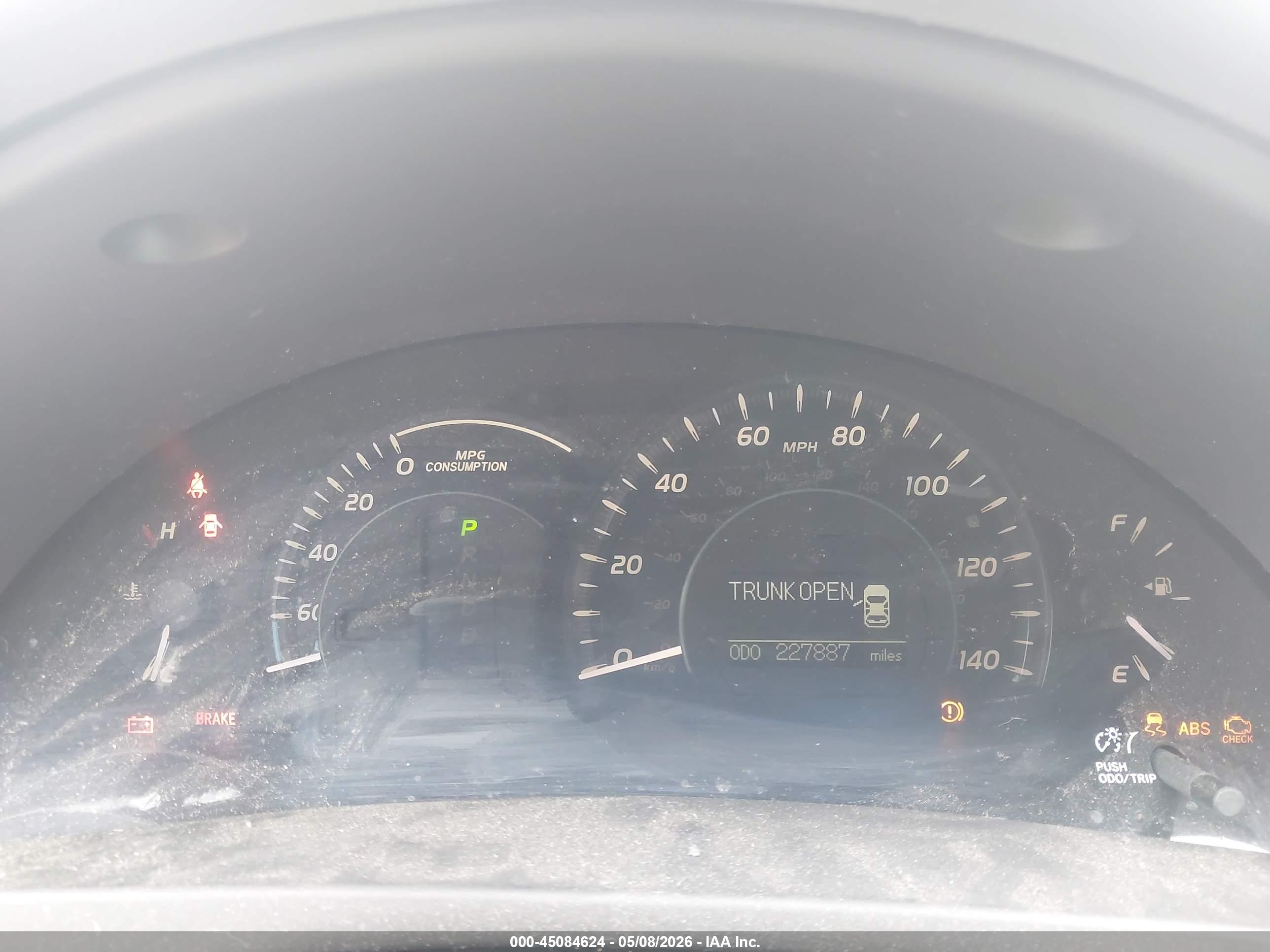 TOYOTA CAMRY image 7