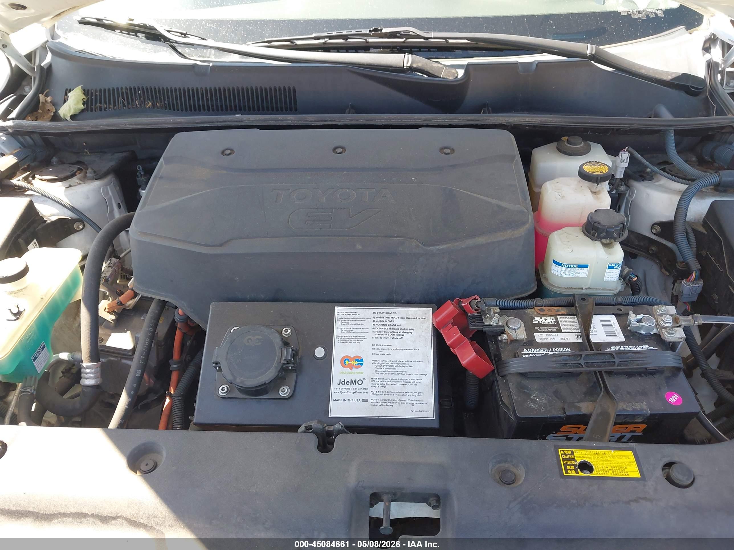 TOYOTA RAV4 image 10