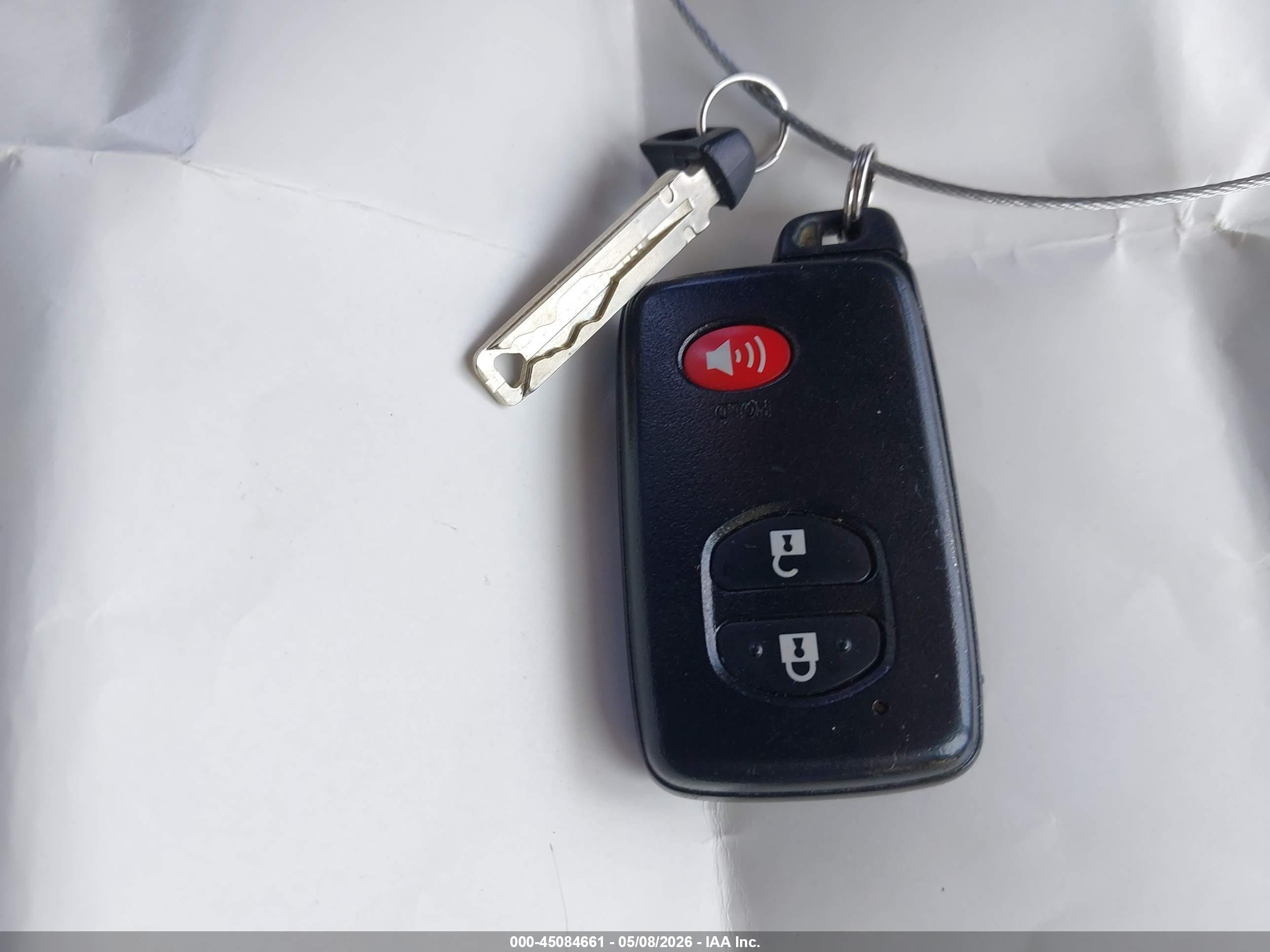TOYOTA RAV4 image 11