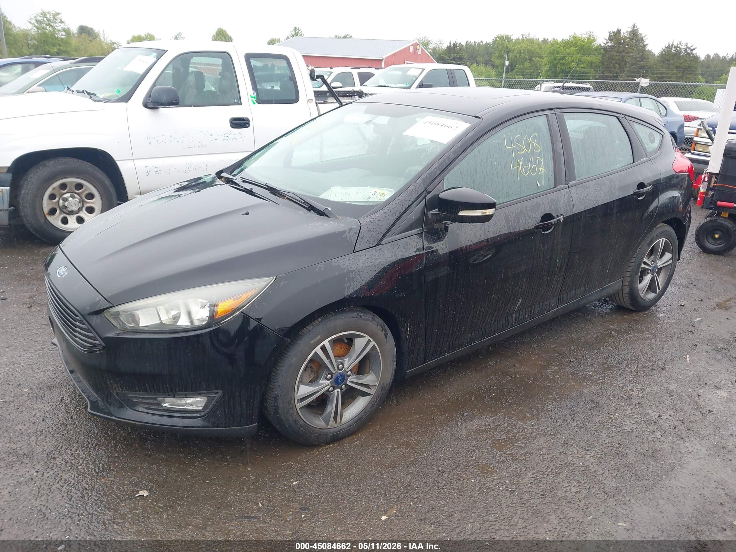 FORD FOCUS image 2