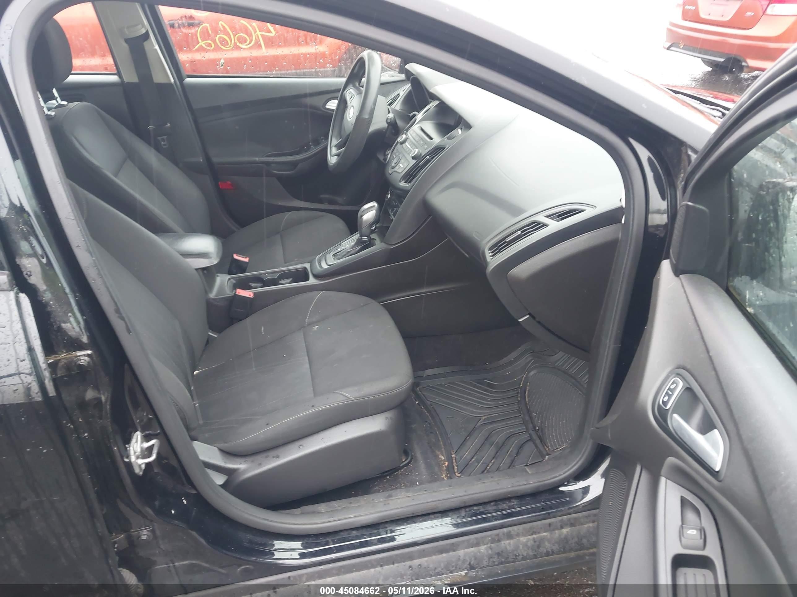 FORD FOCUS image 5