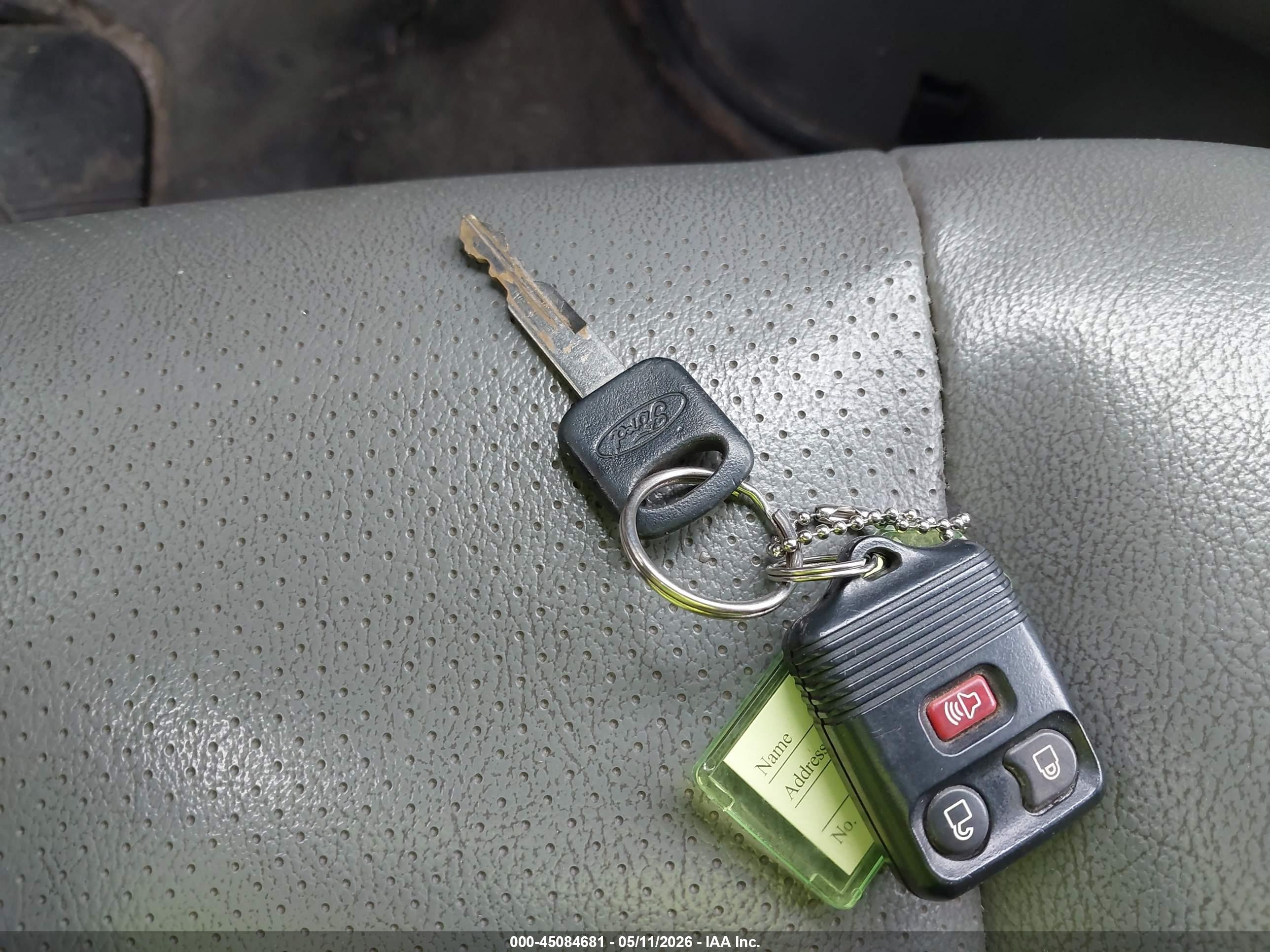 FORD E-150 image 11