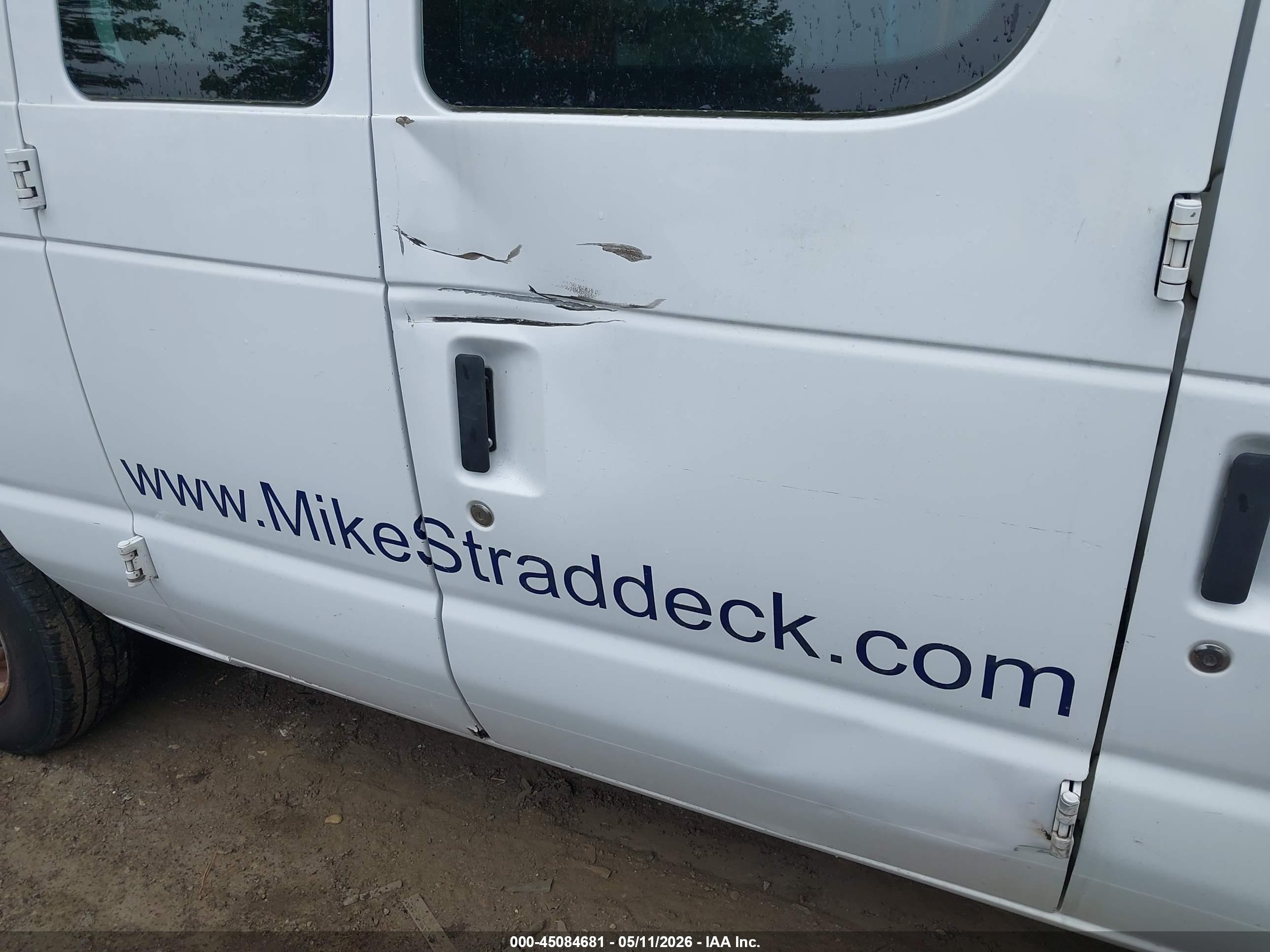 FORD E-150 image 6