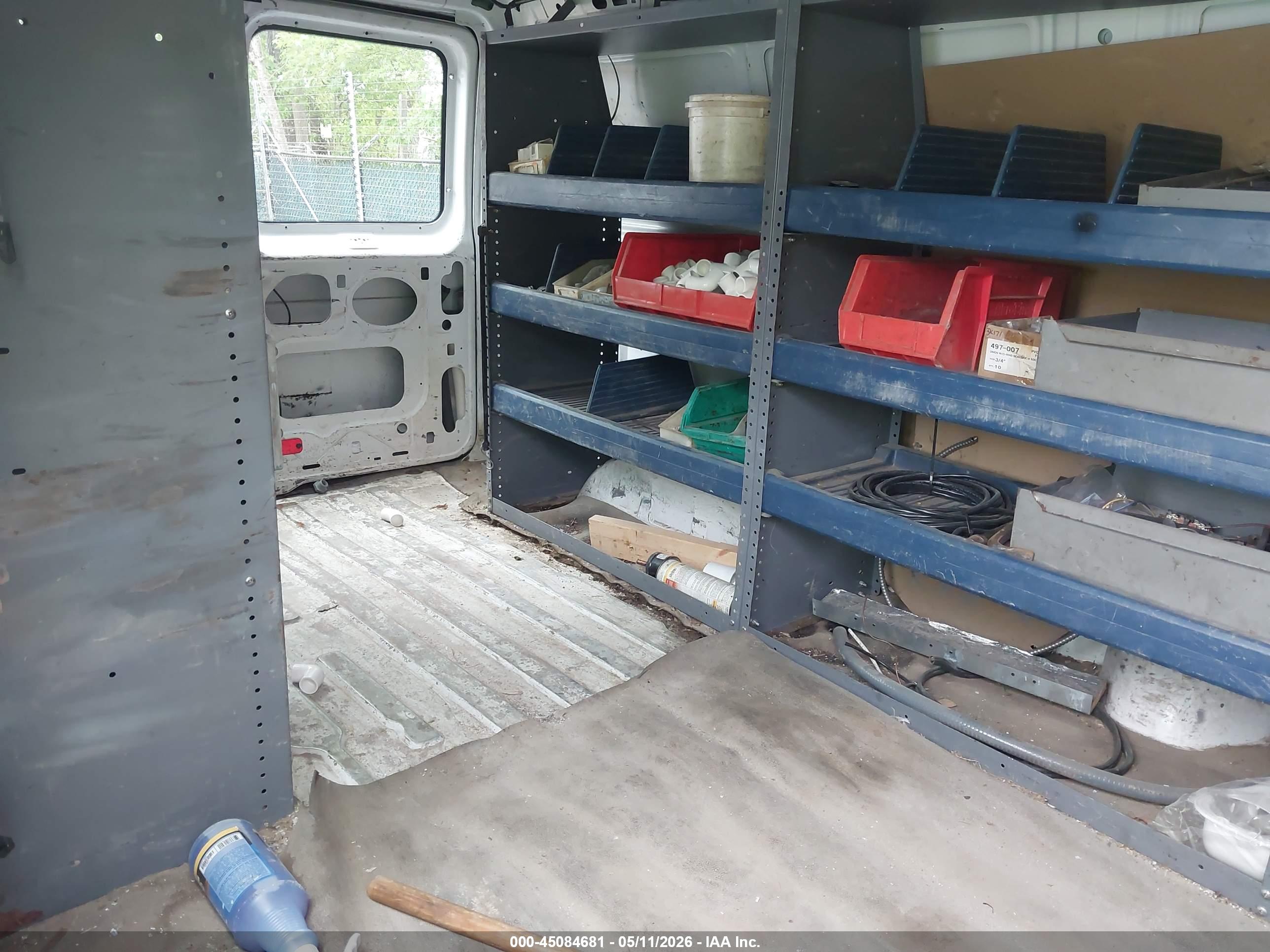 FORD E-150 image 8