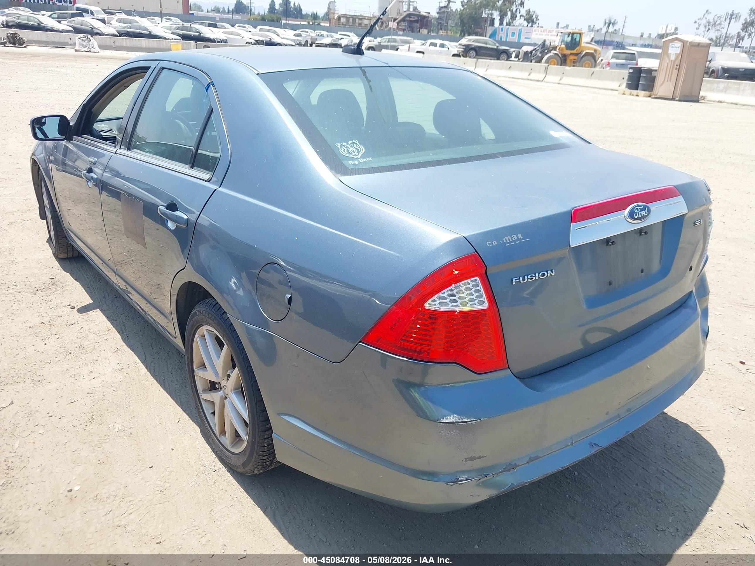 FORD FUSION image 3
