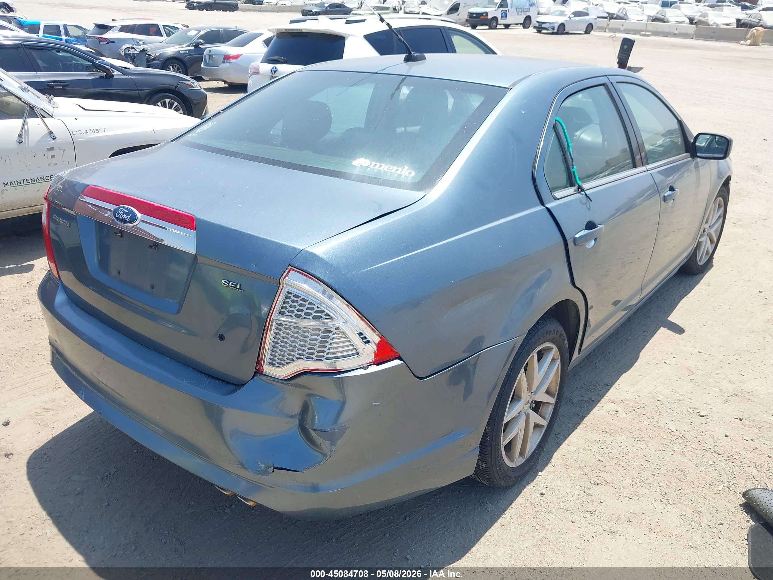 FORD FUSION image 4