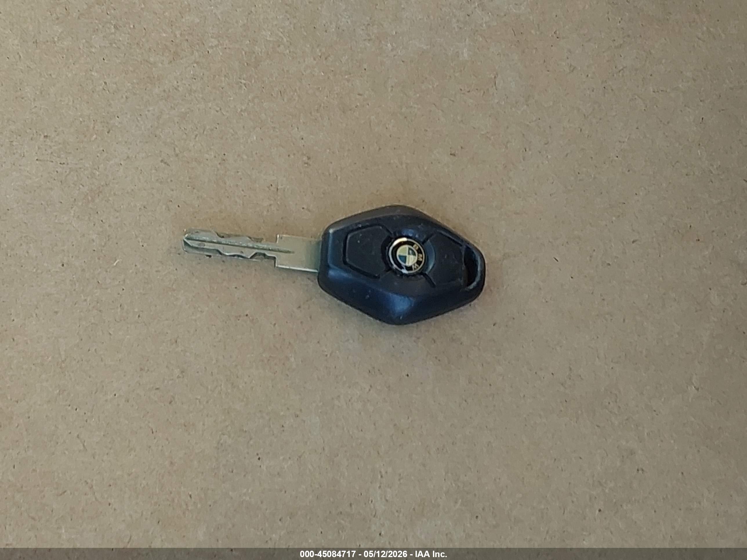 BMW 528IA image 11