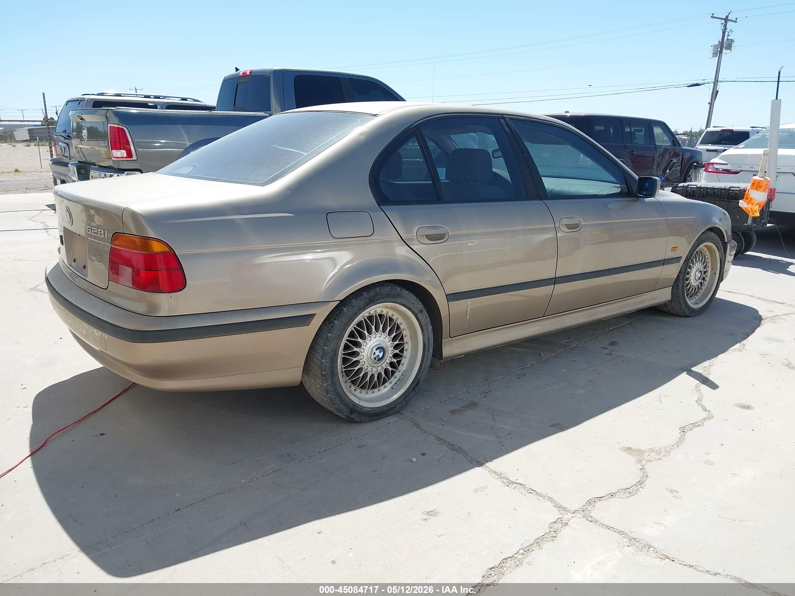 BMW 528IA image 4