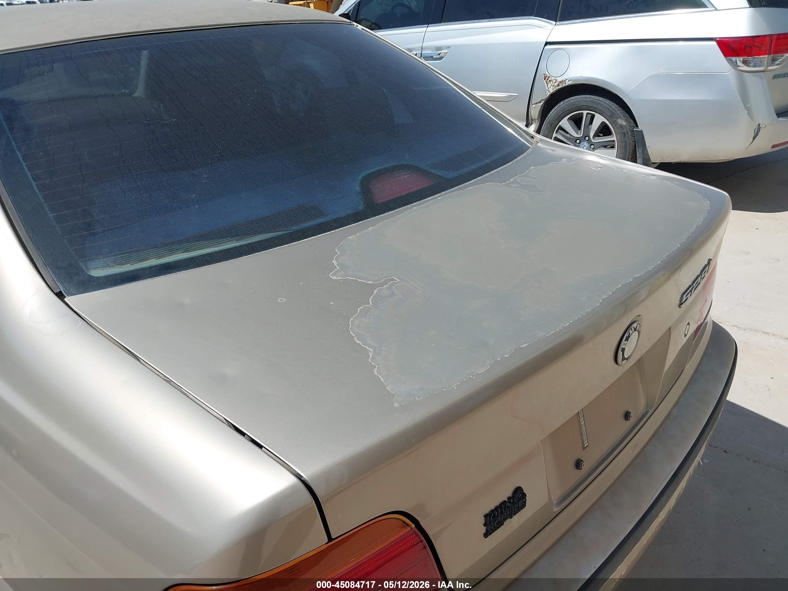 BMW 528IA image 6