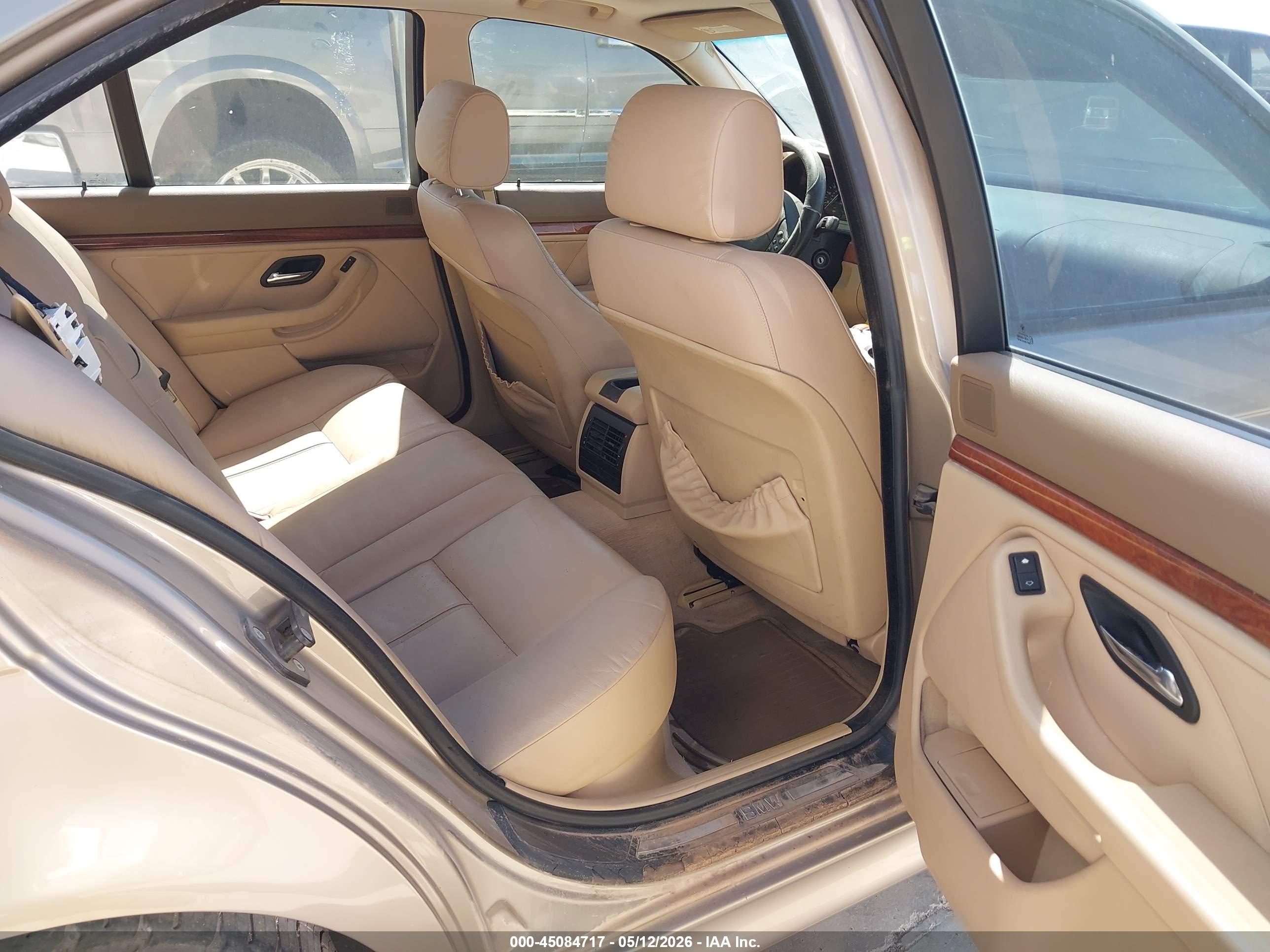 BMW 528IA image 8
