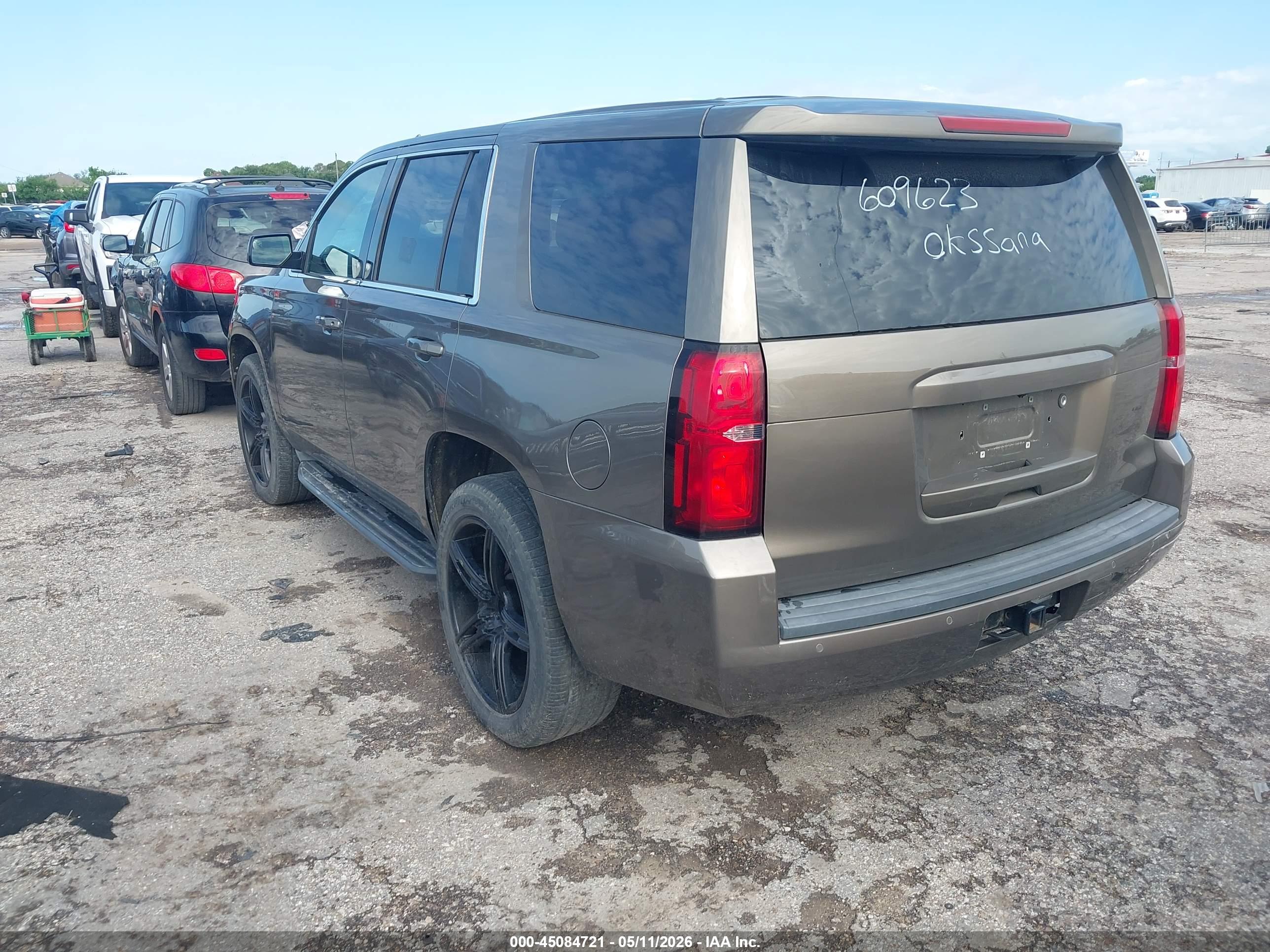 CHEVROLET TAHOE image 3
