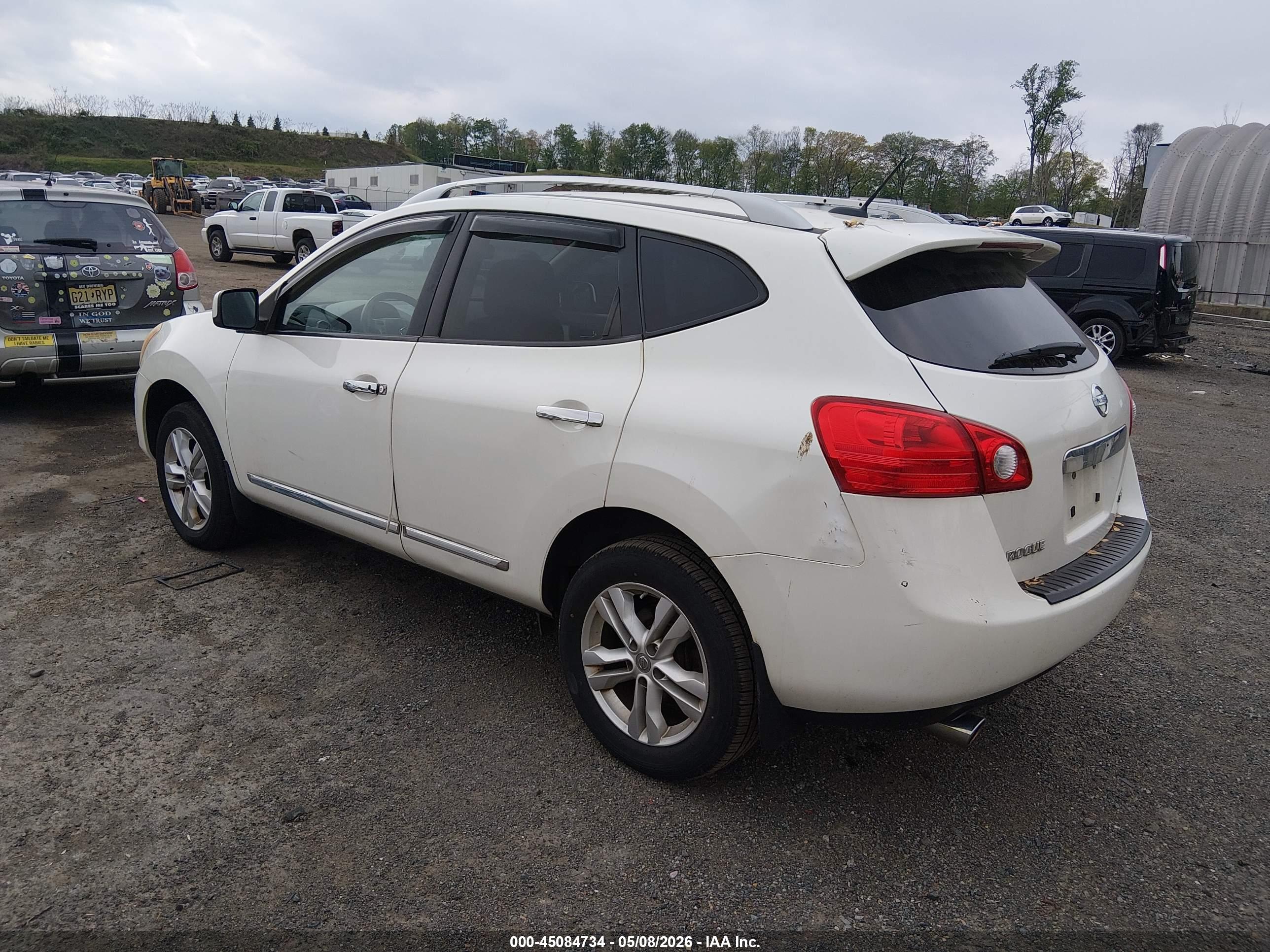 NISSAN ROGUE image 3