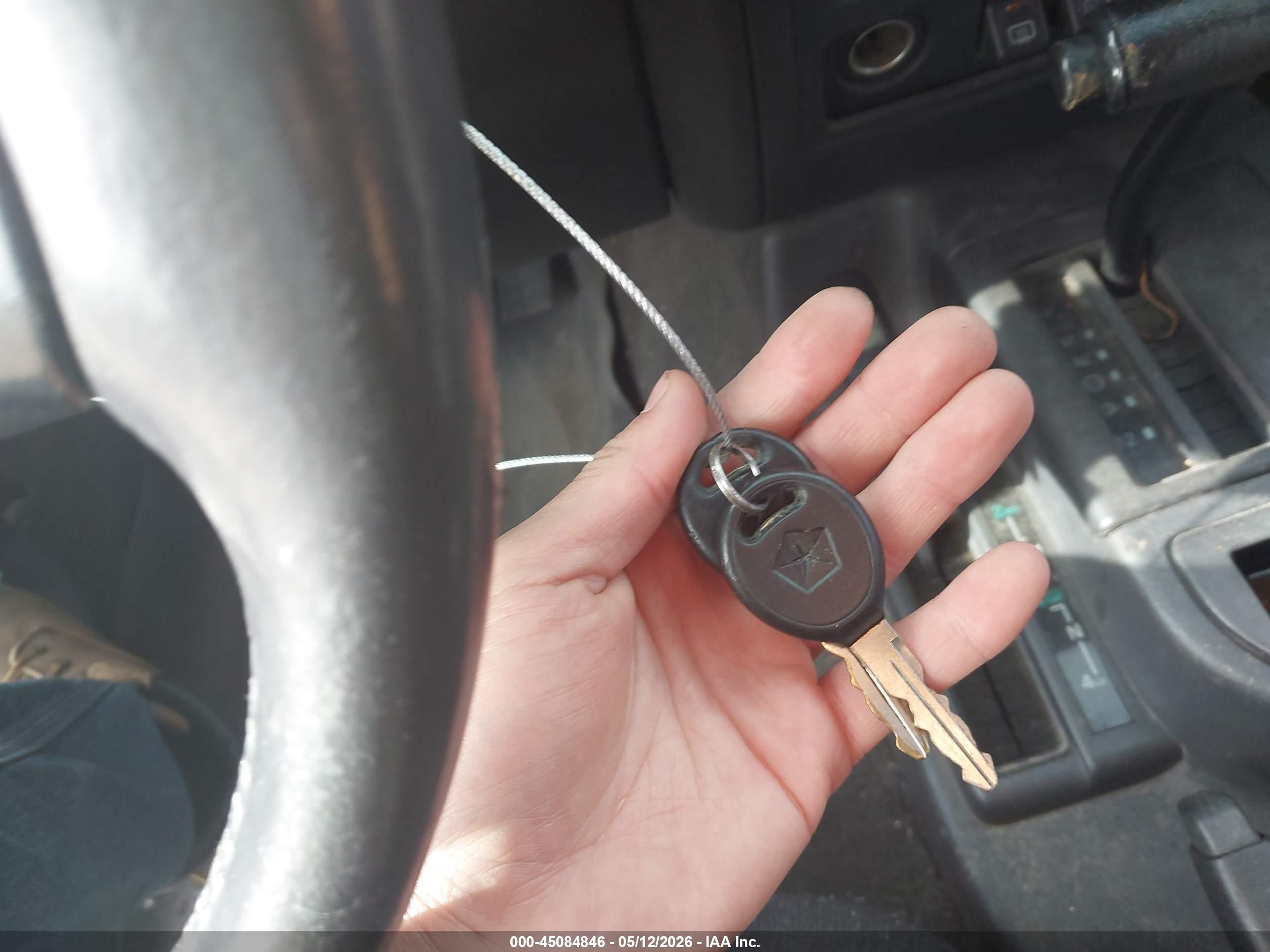 JEEP CHEROKEE image 11