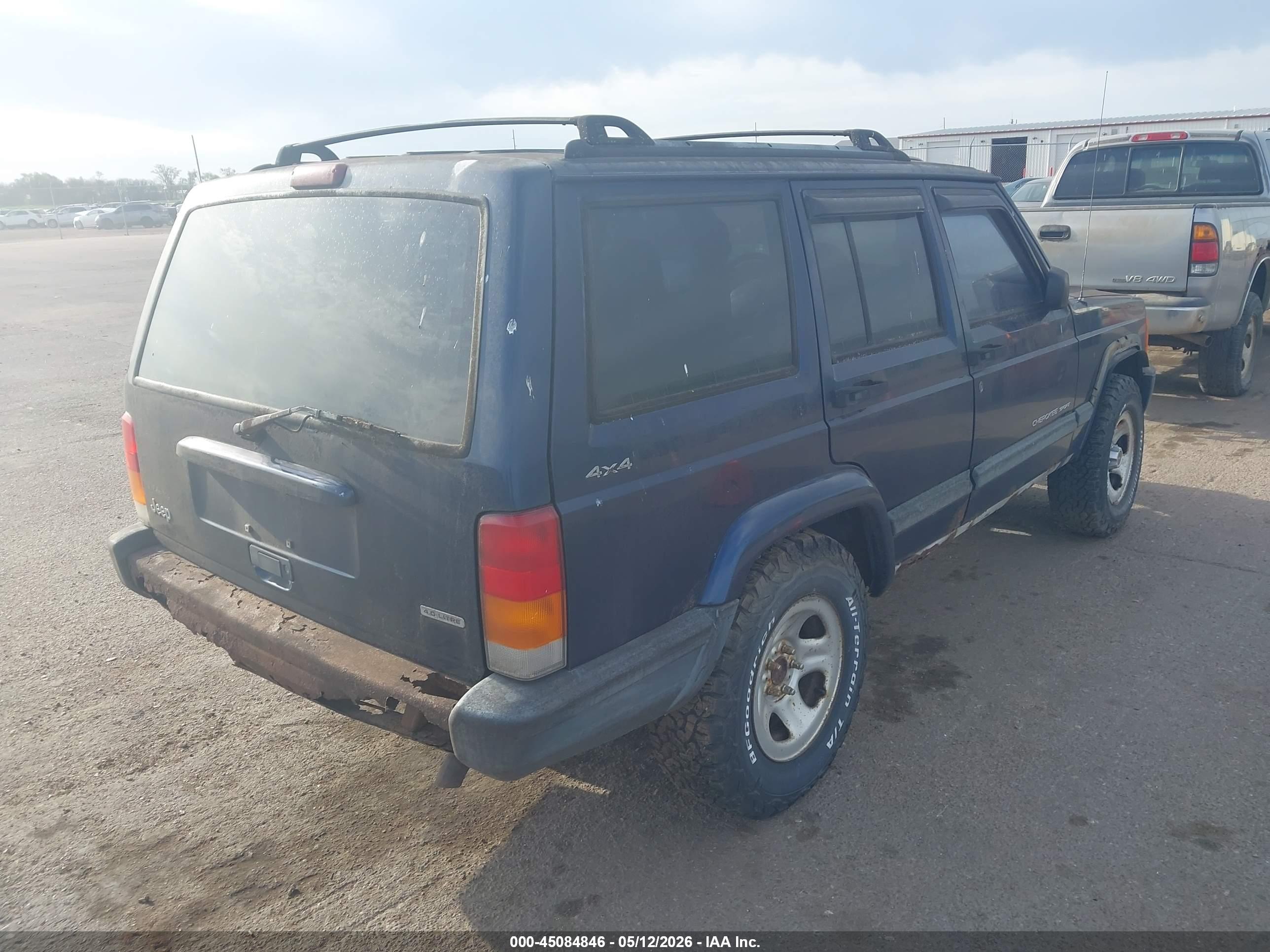 JEEP CHEROKEE image 4