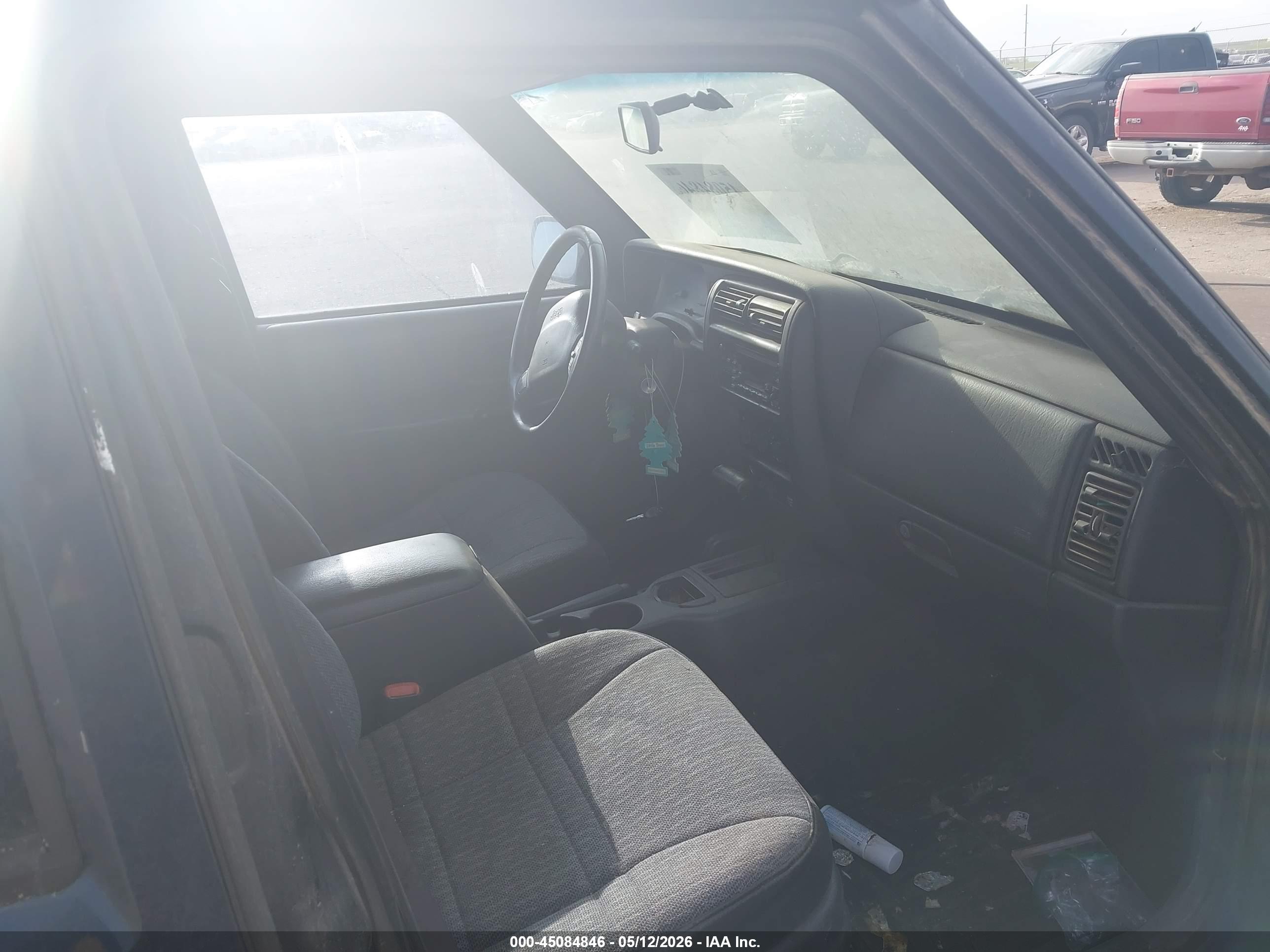 JEEP CHEROKEE image 5