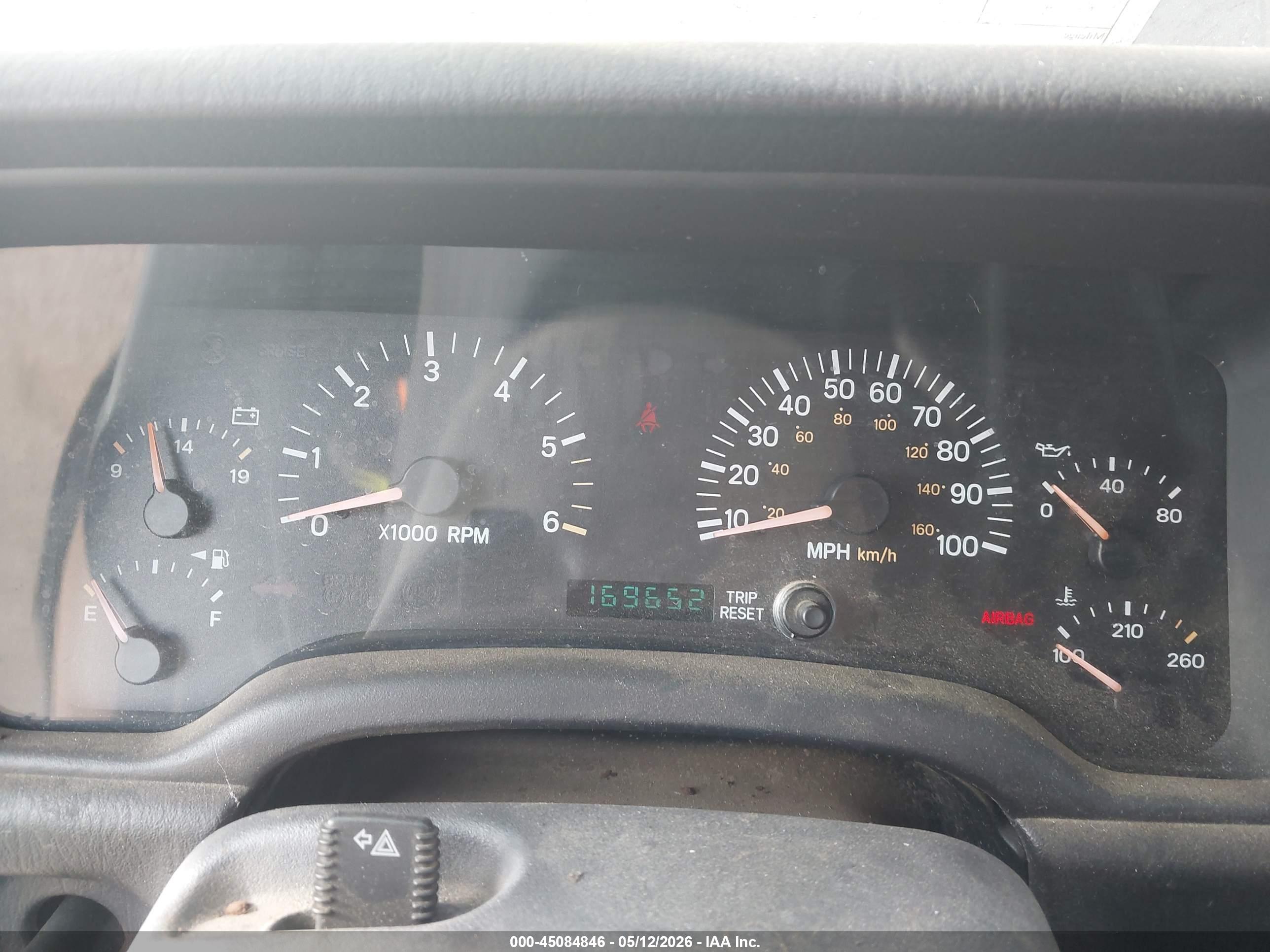 JEEP CHEROKEE image 7