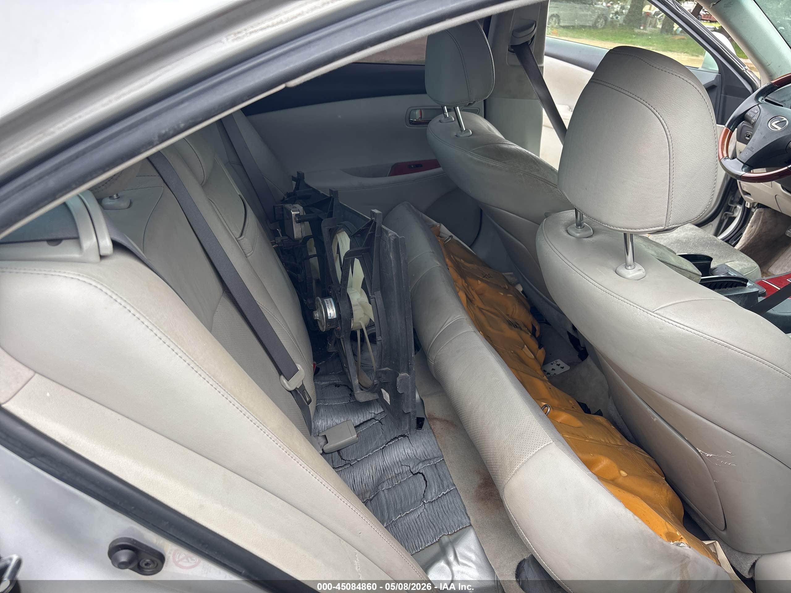 LEXUS ES image 8