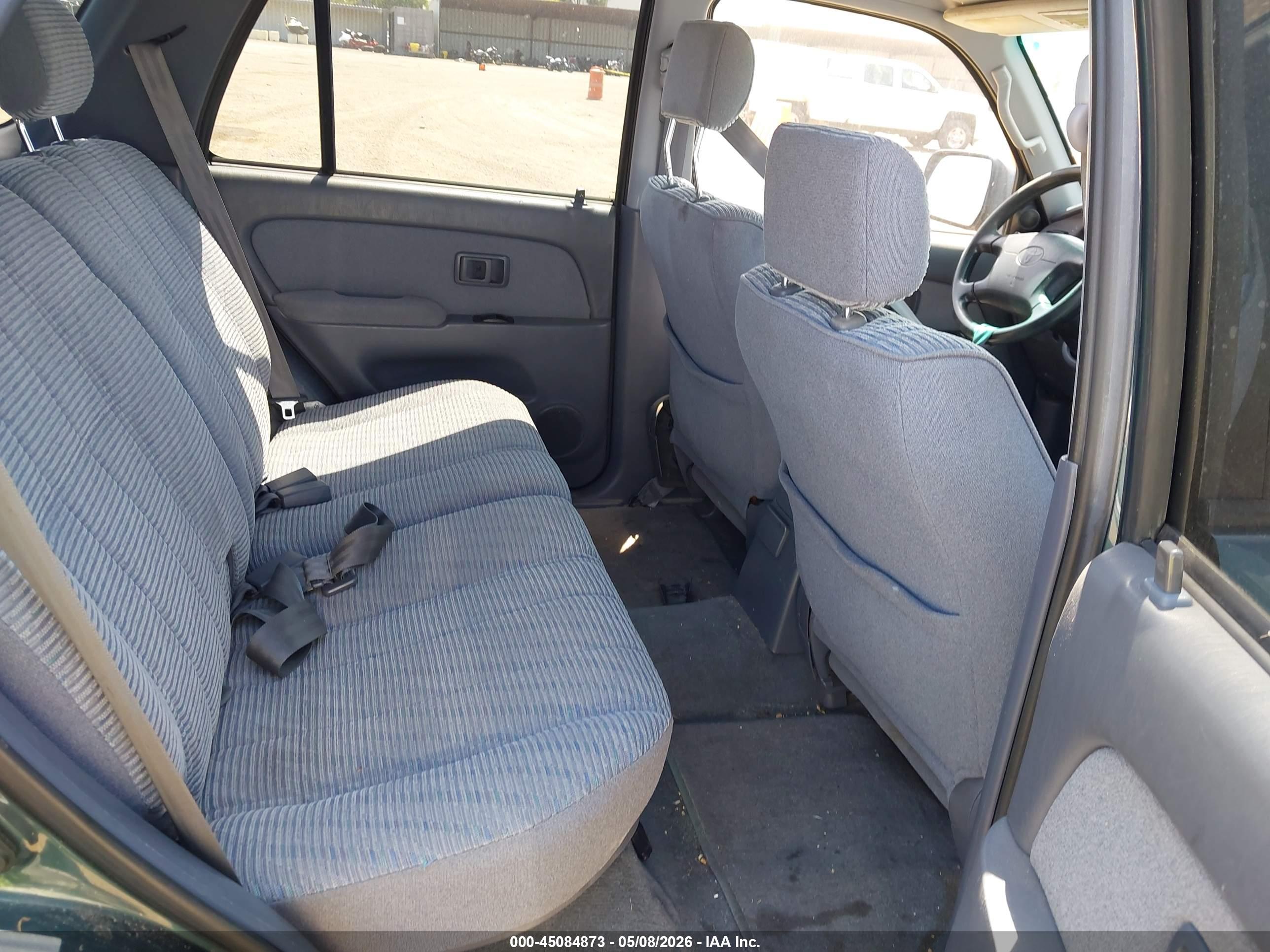 TOYOTA 4RUNNER image 8