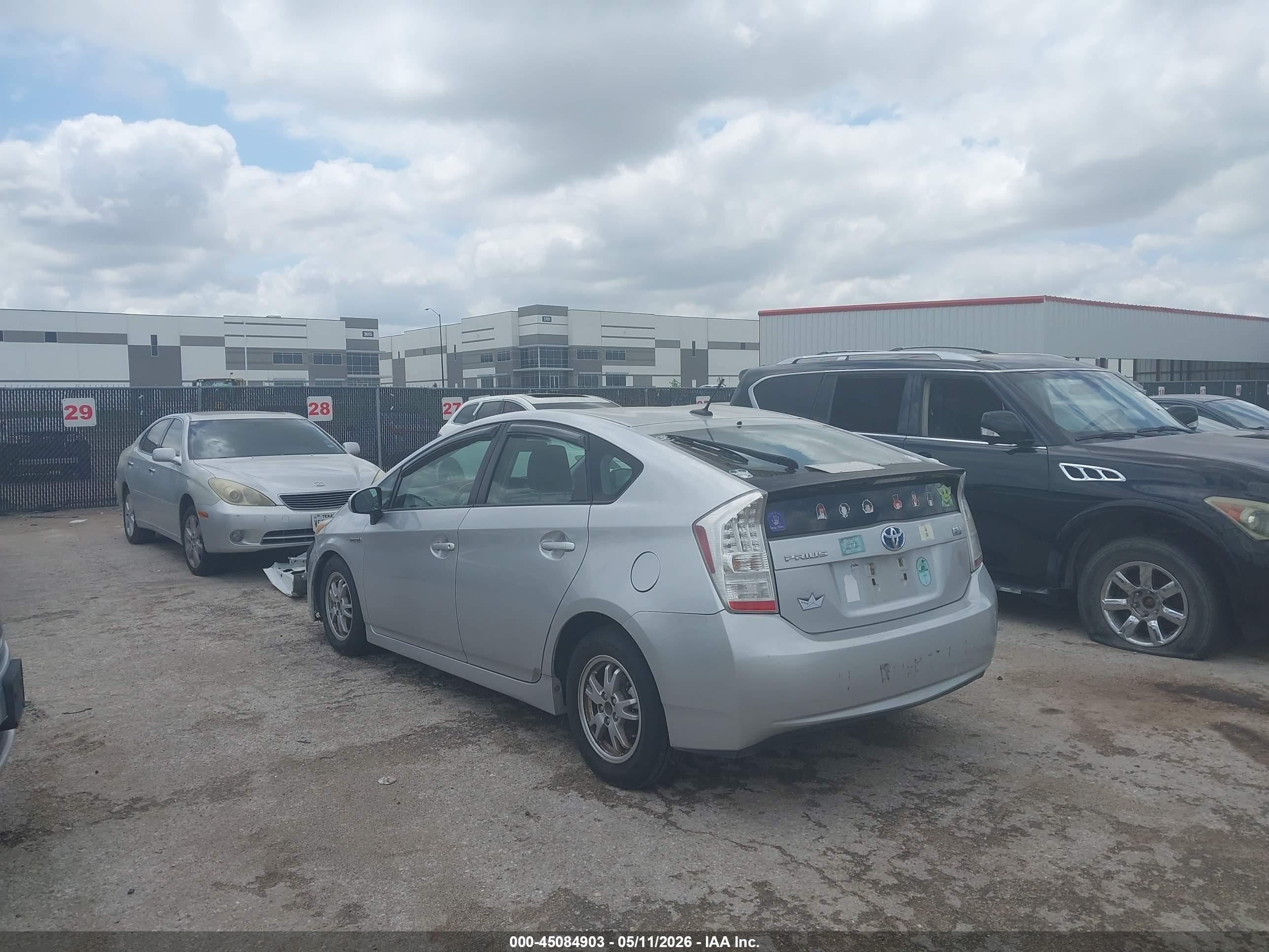 TOYOTA PRIUS image 3