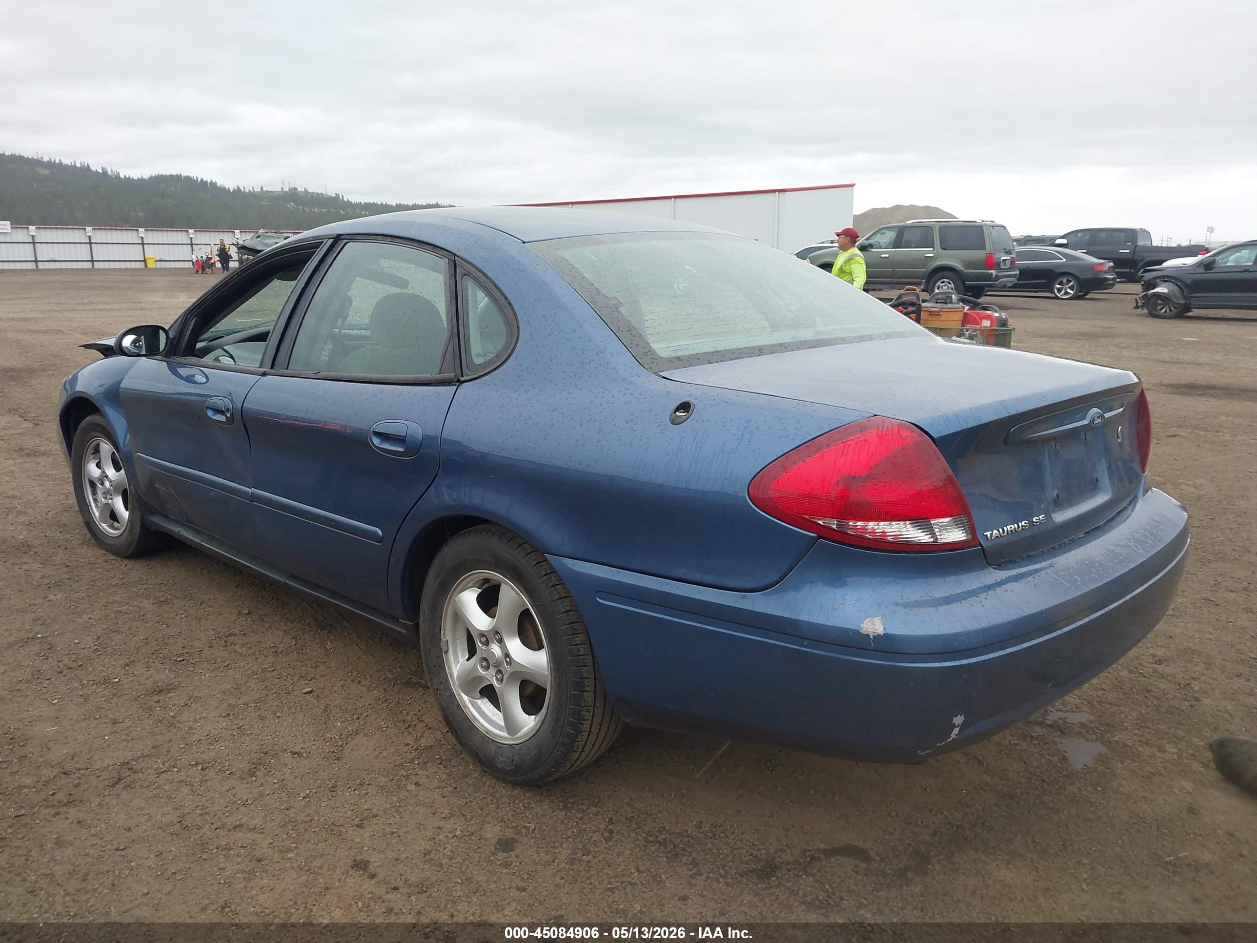 FORD TAURUS image 3