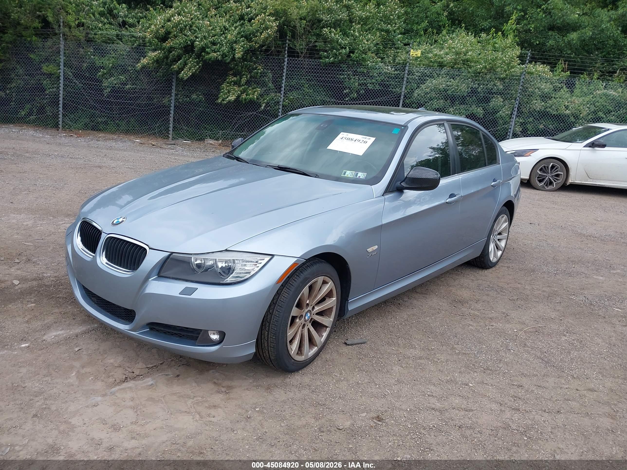 BMW 328I image 2