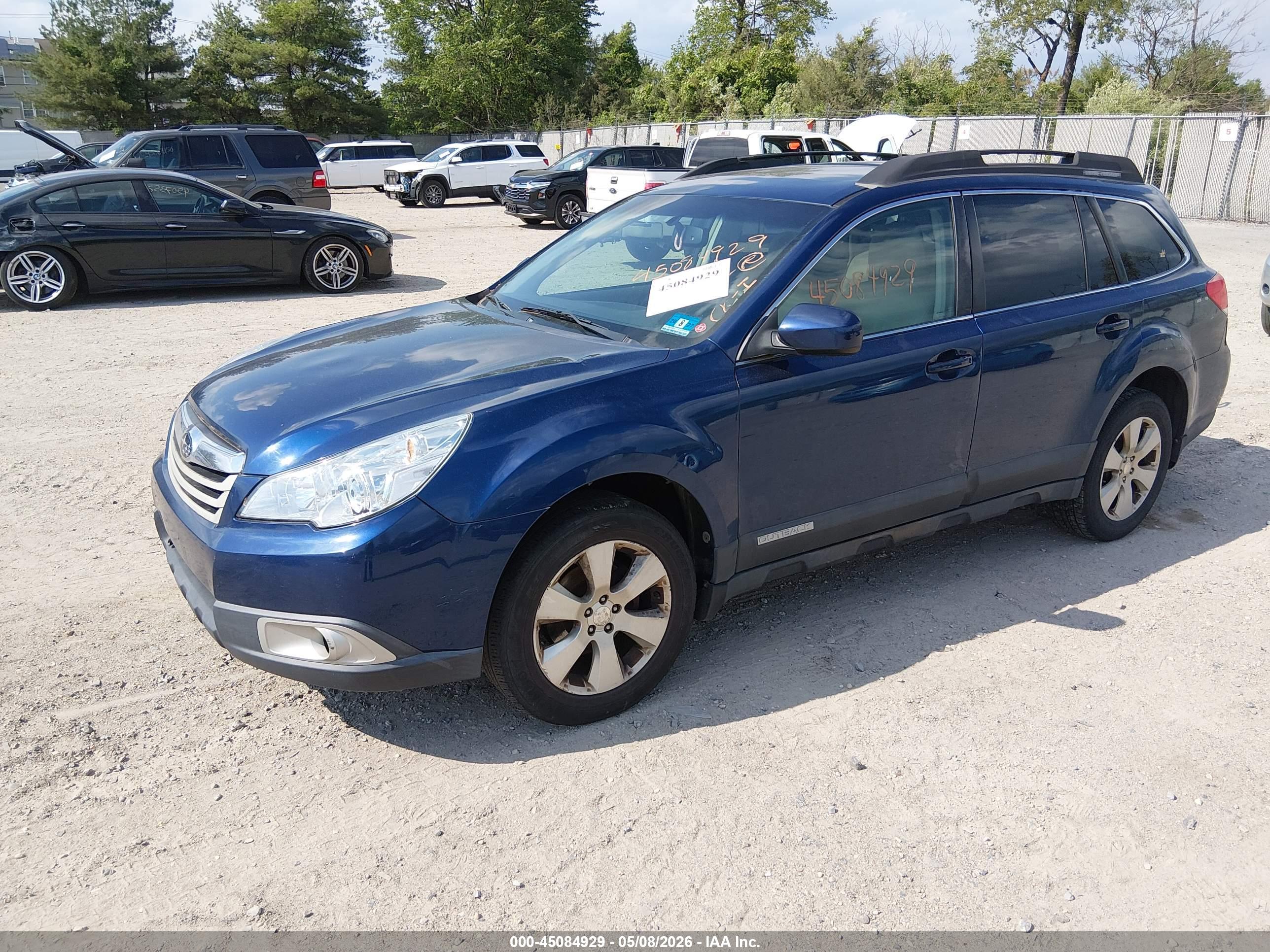 SUBARU OUTBACK image 2