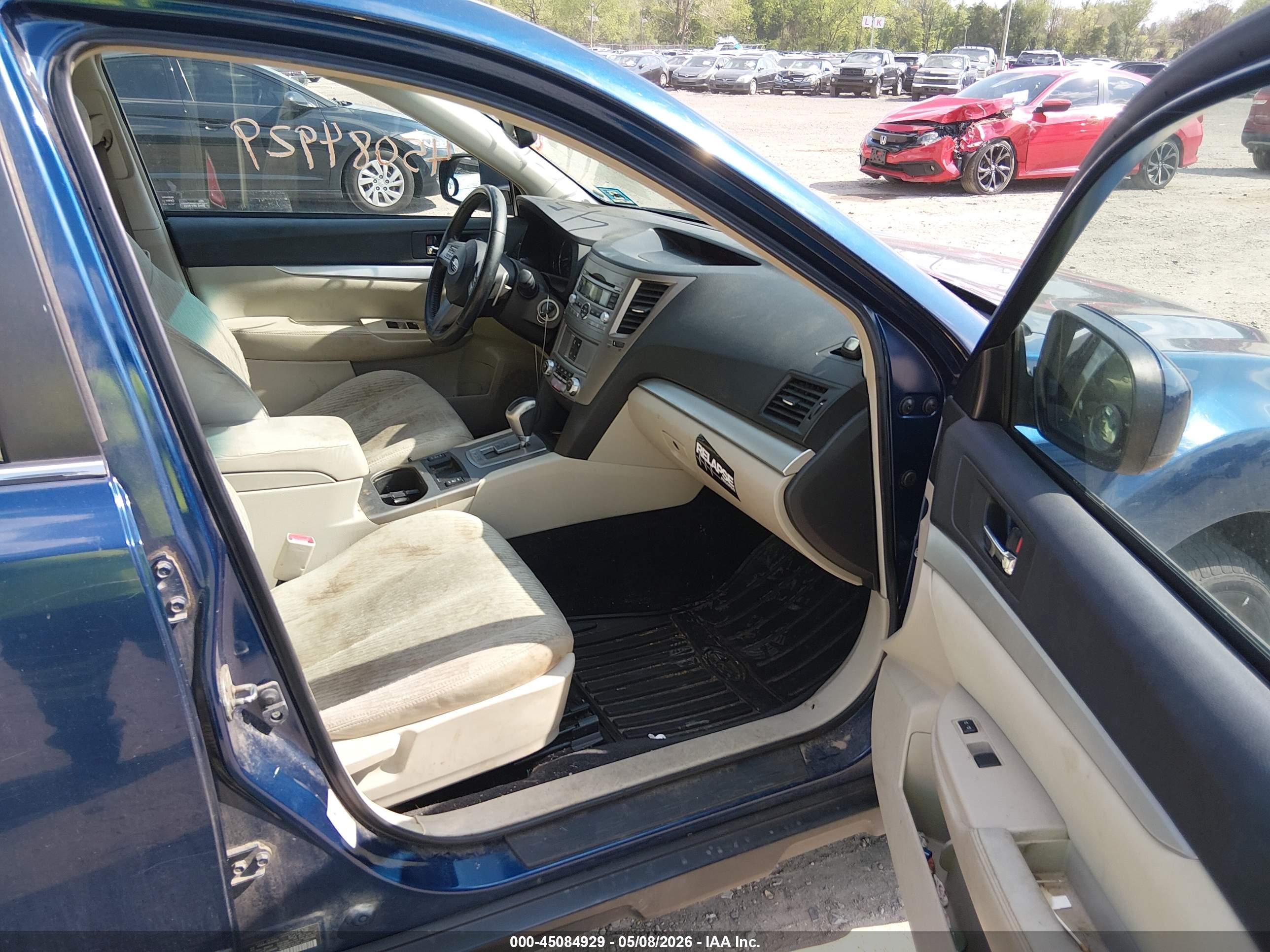 SUBARU OUTBACK image 5