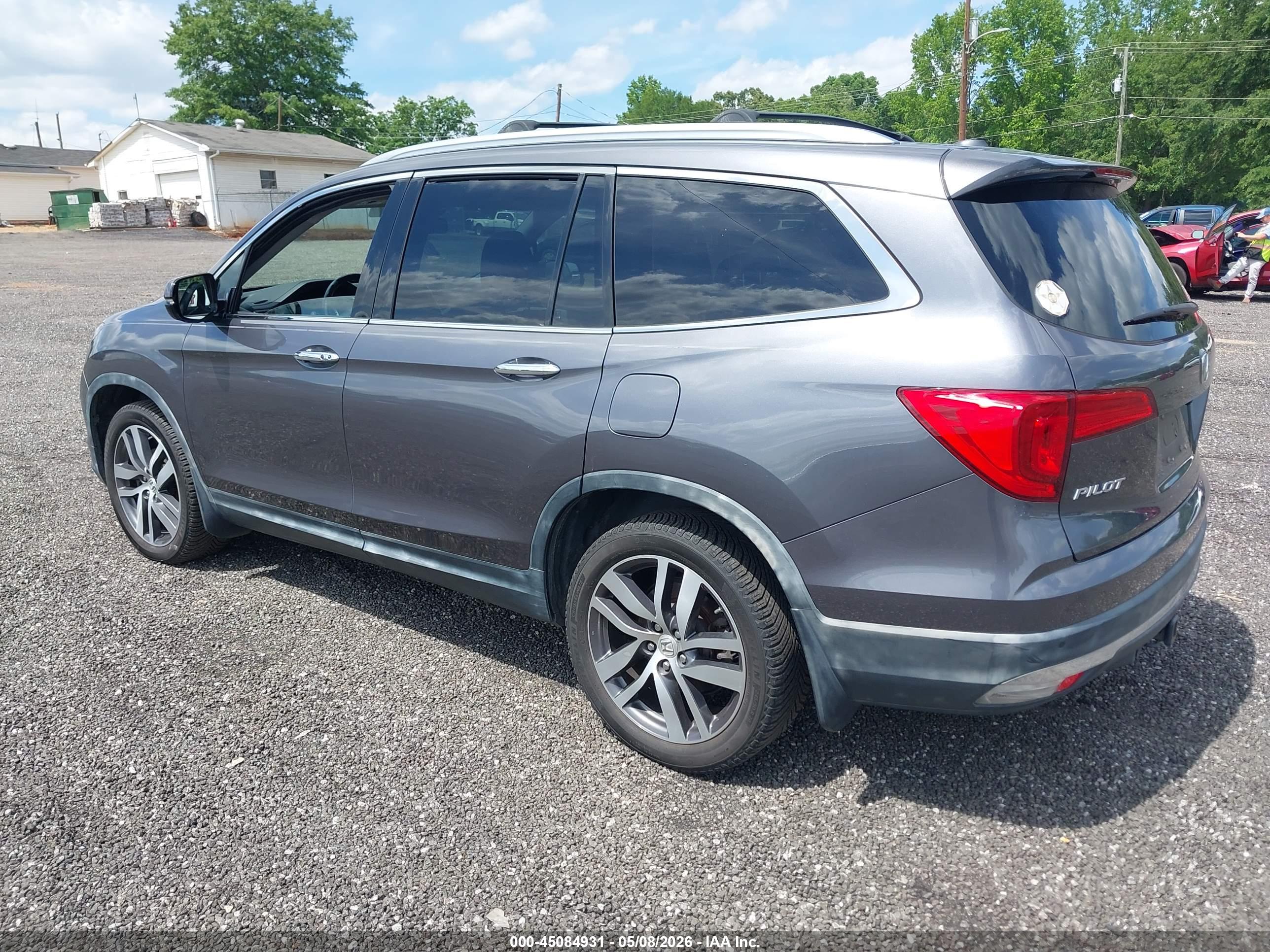 HONDA PILOT image 3