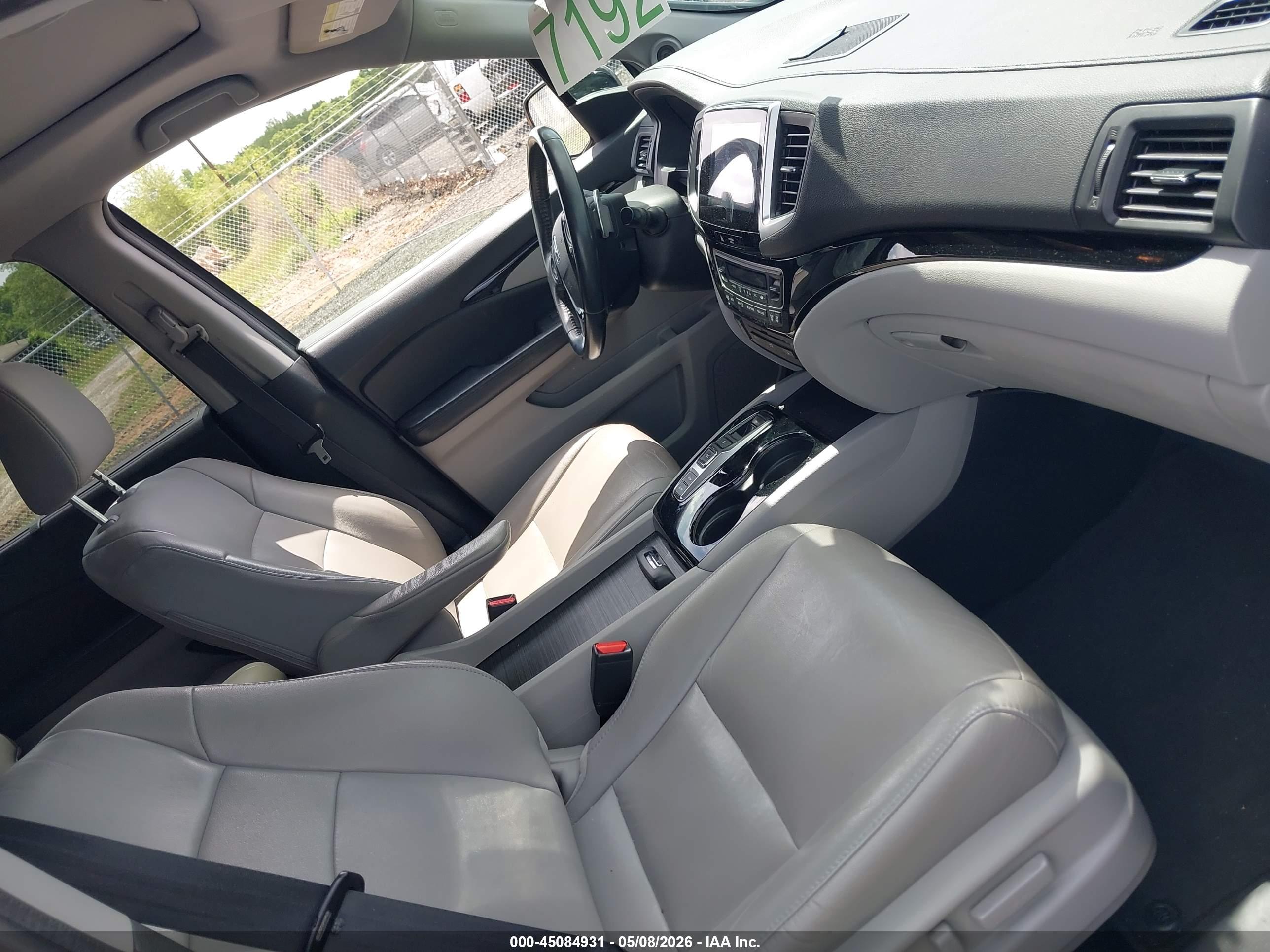 HONDA PILOT image 5