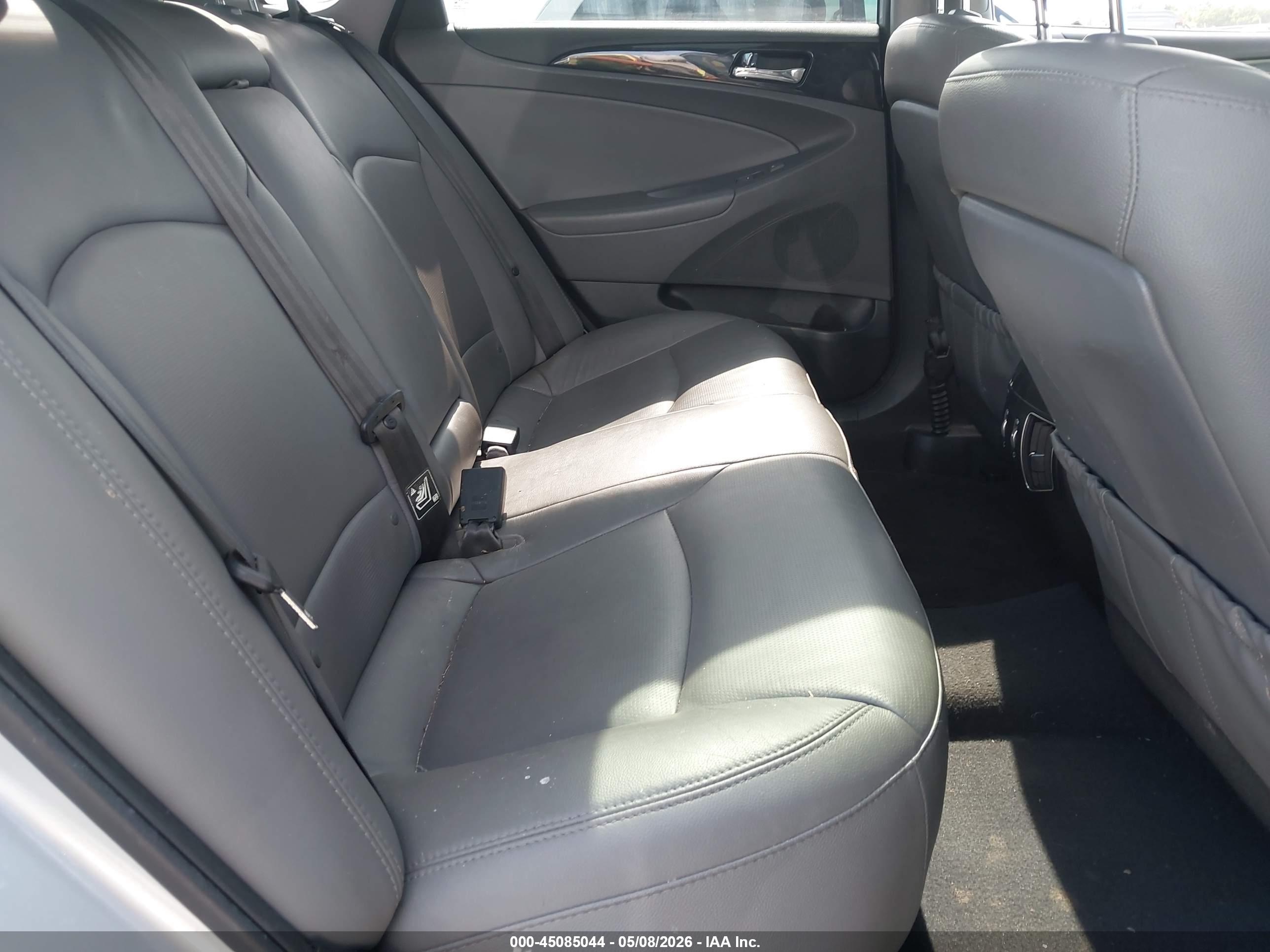 HYUNDAI SONATA image 8