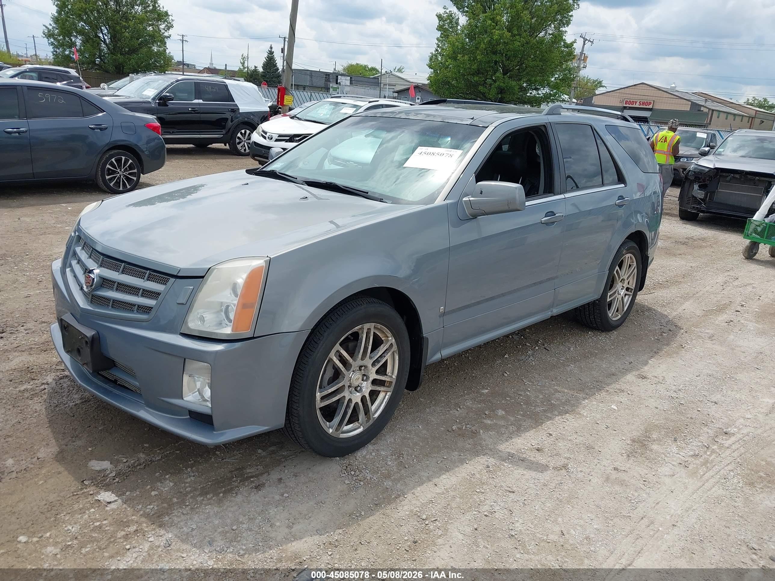 CADILLAC SRX image 2