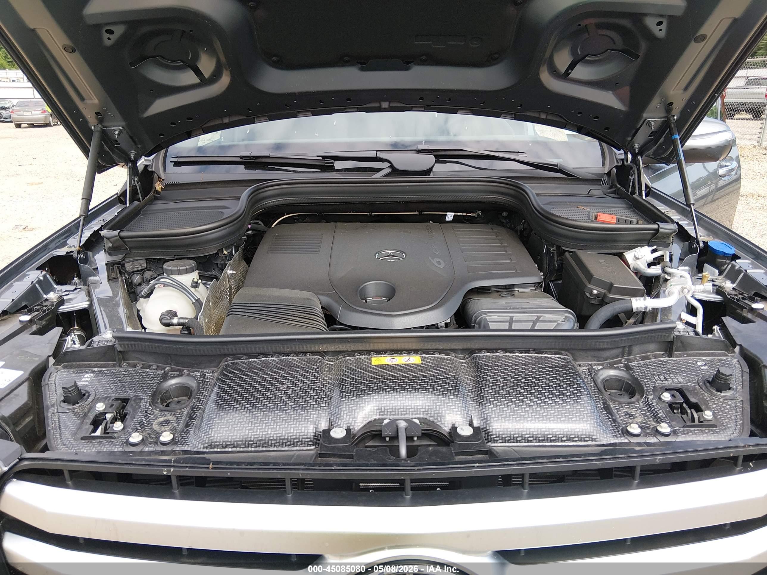 MERCEDES-BENZ GLS image 10