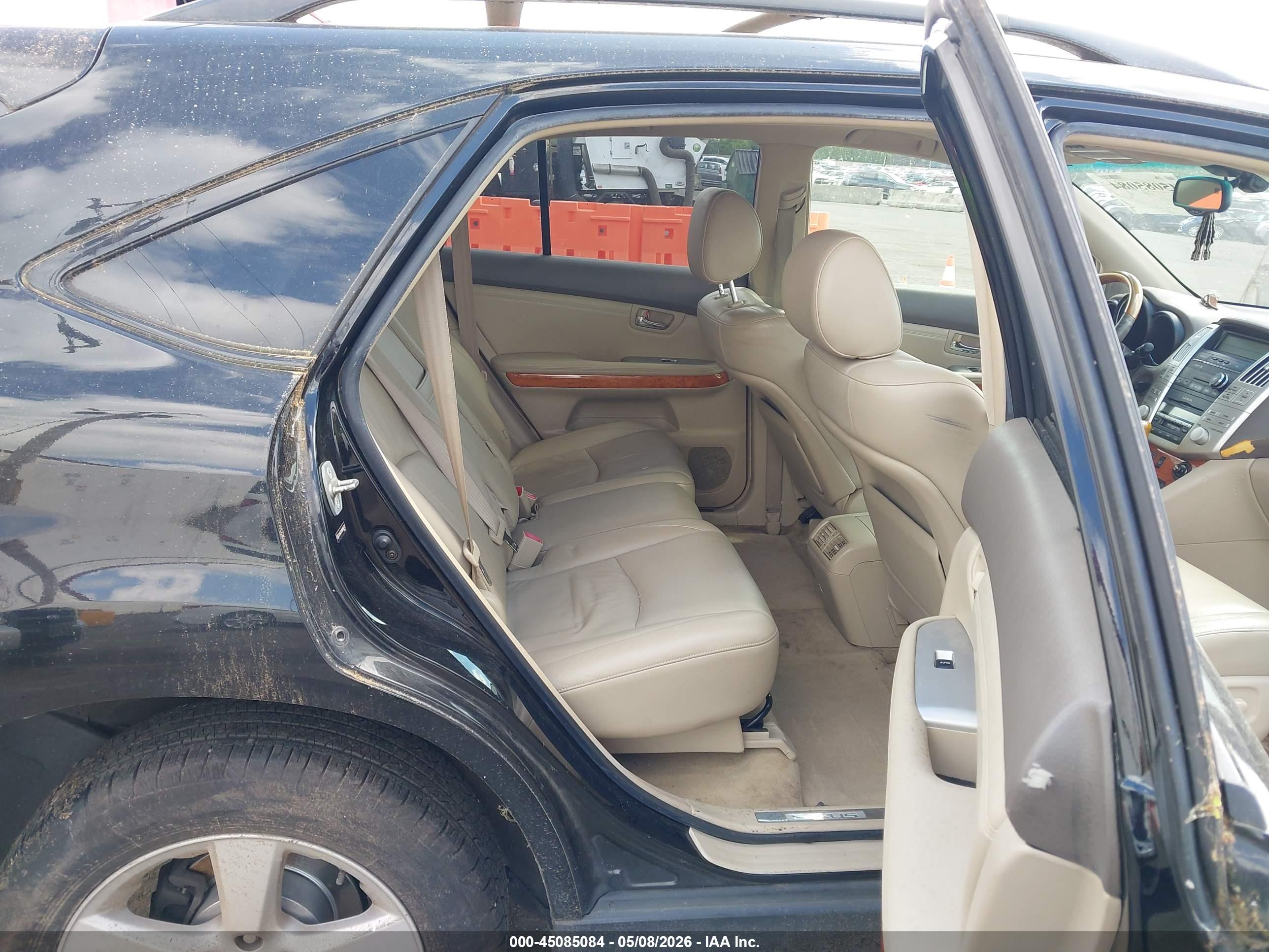 LEXUS RX image 8