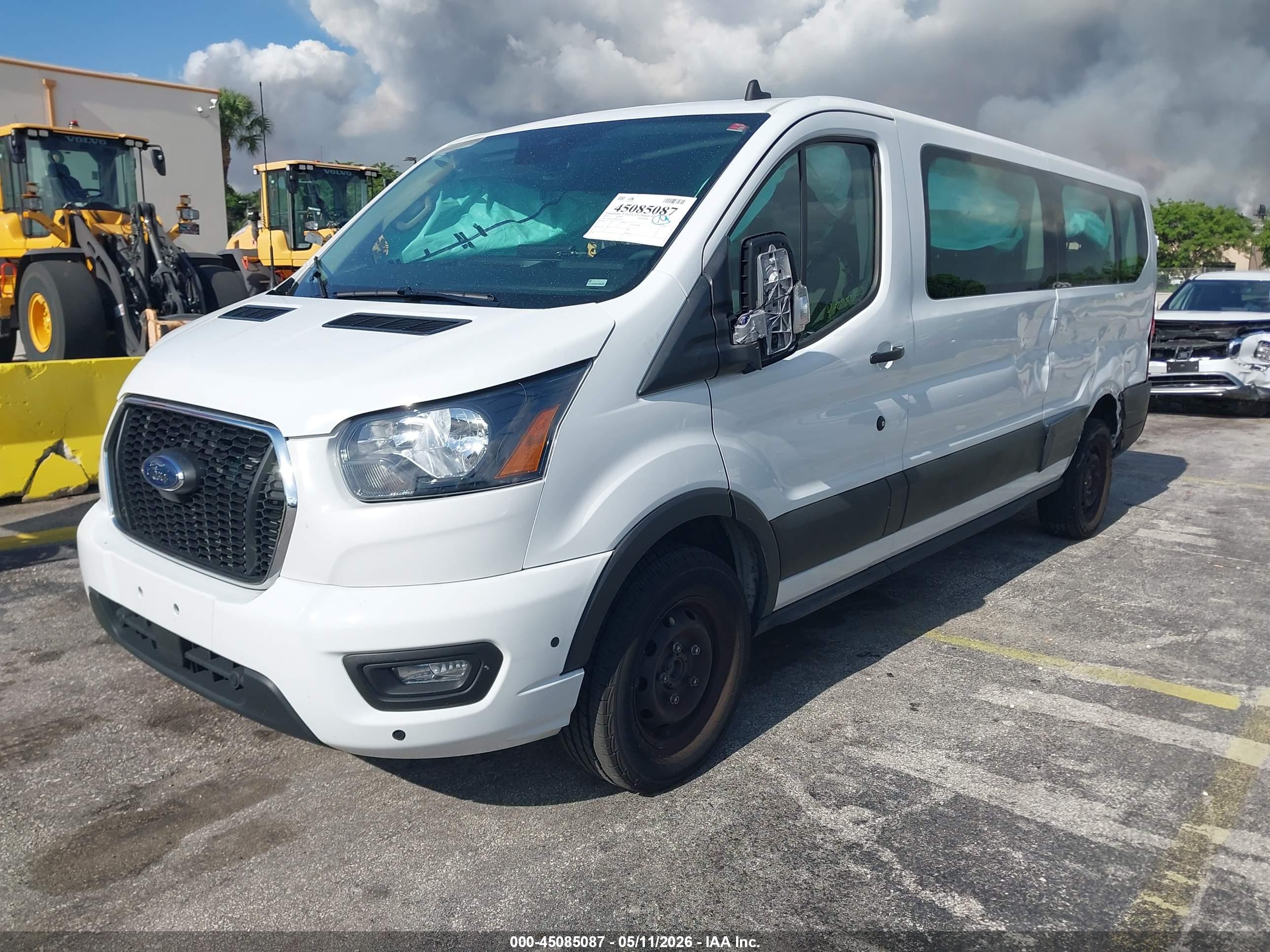 FORD TRANSIT-350 image 2