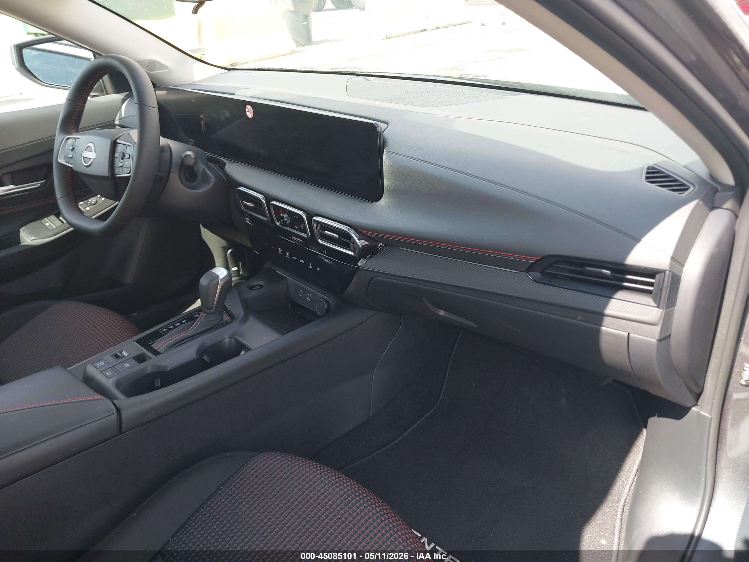 NISSAN SENTRA image 5