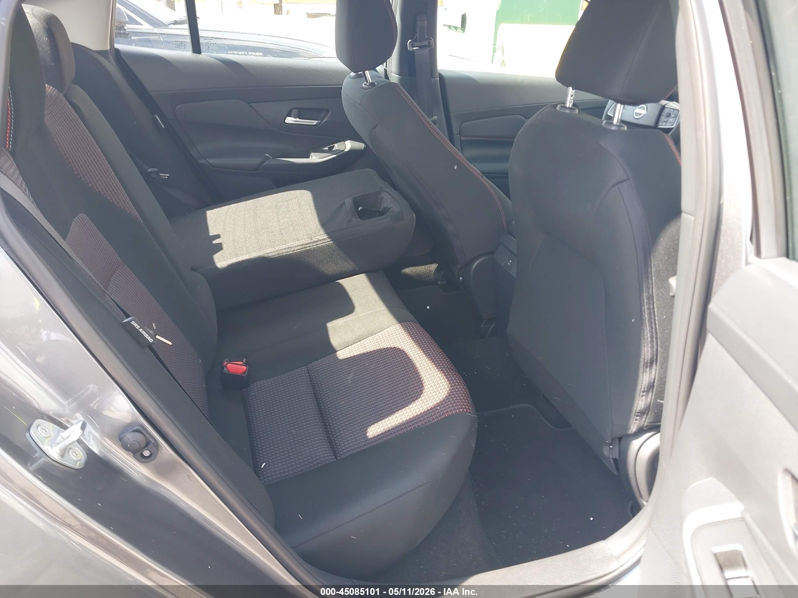 NISSAN SENTRA image 8