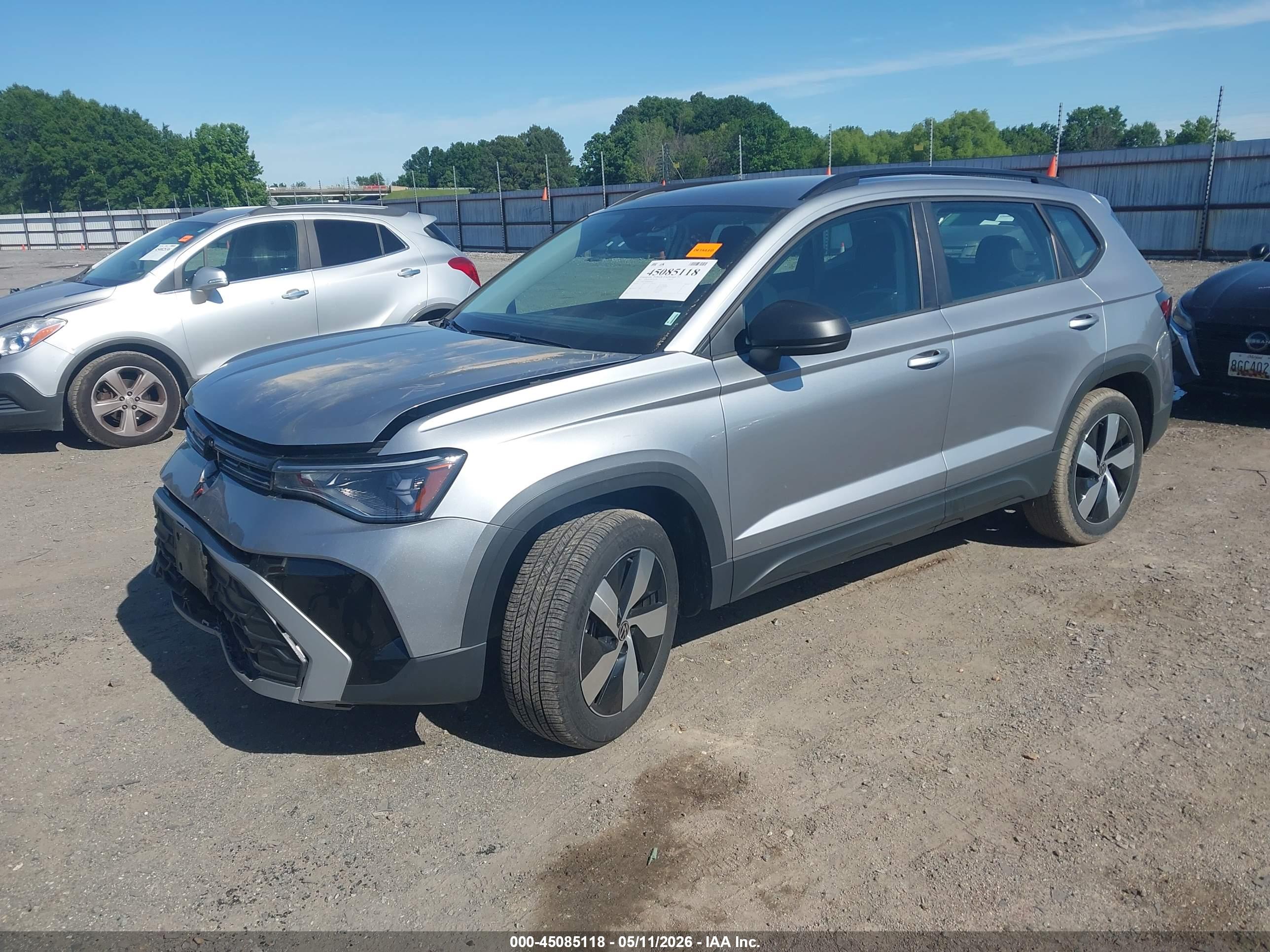 VOLKSWAGEN TAOS image 2