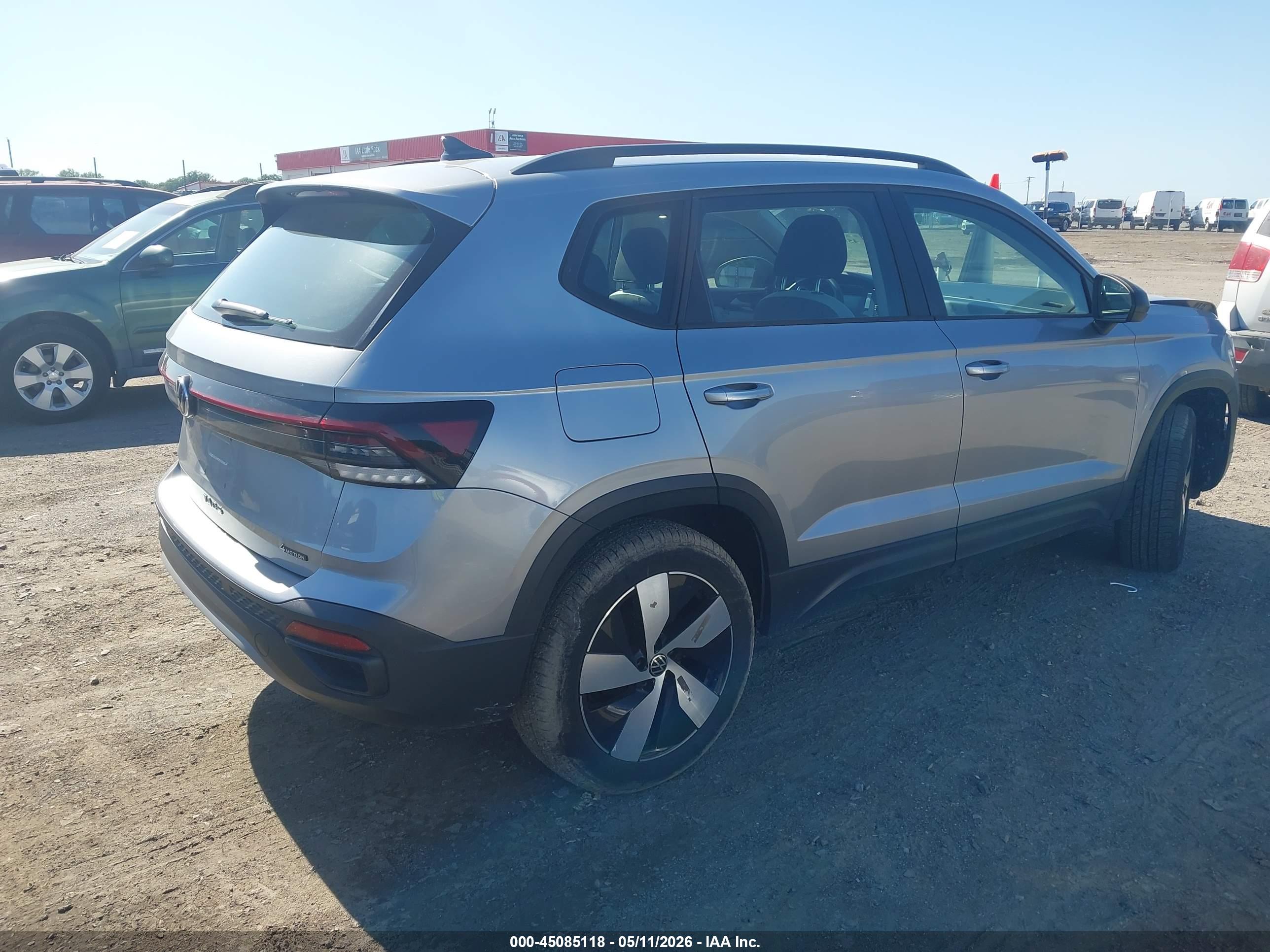 VOLKSWAGEN TAOS image 4
