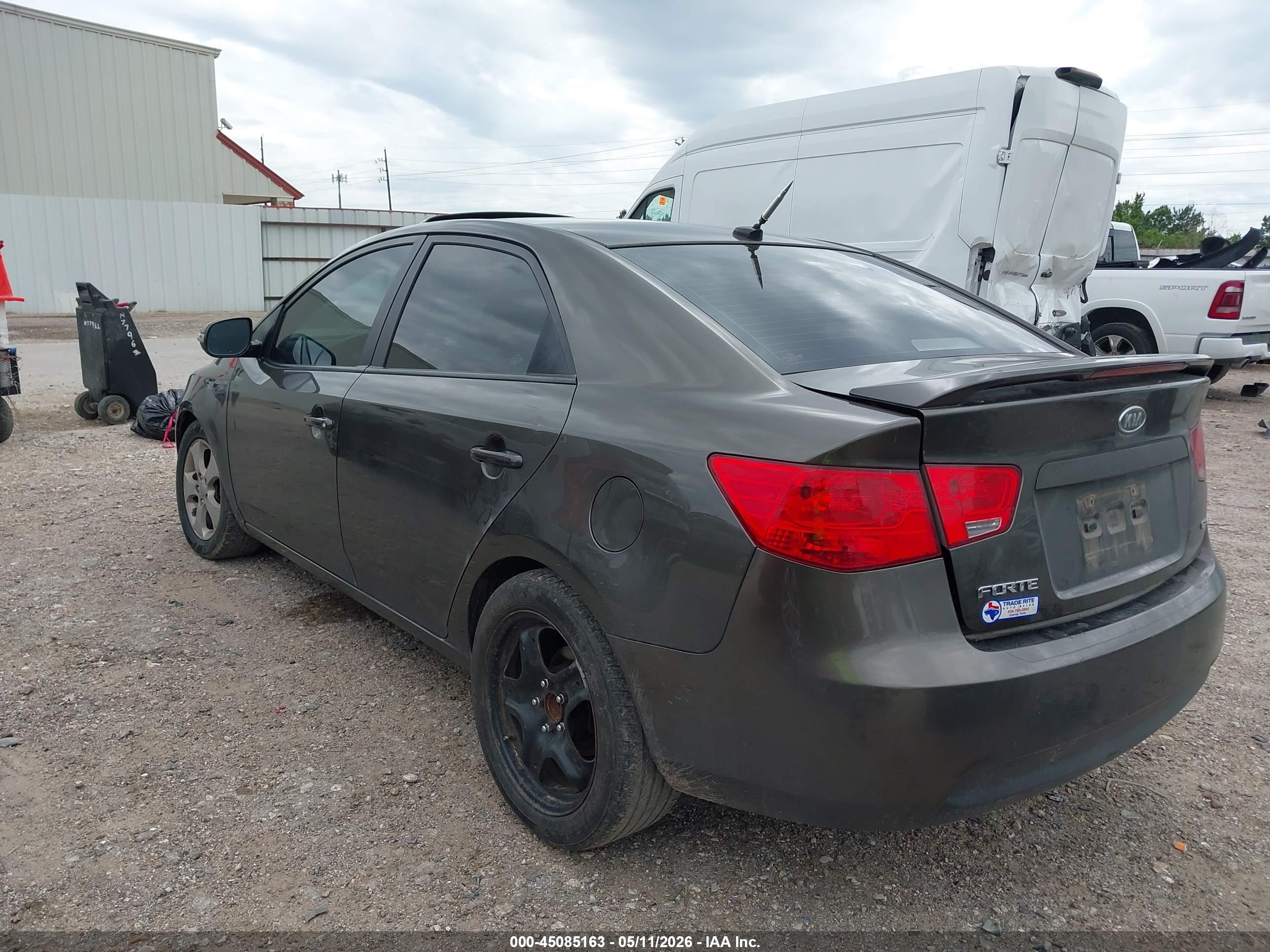 KIA FORTE image 3