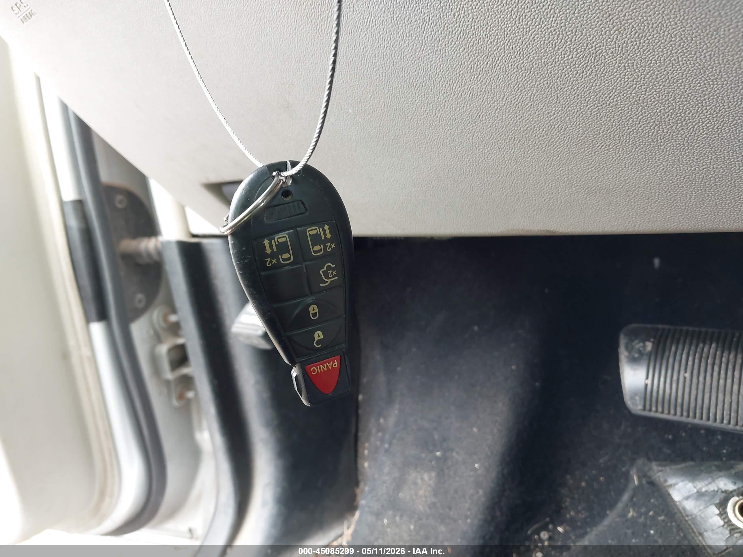 CHRYSLER TOWN image 11