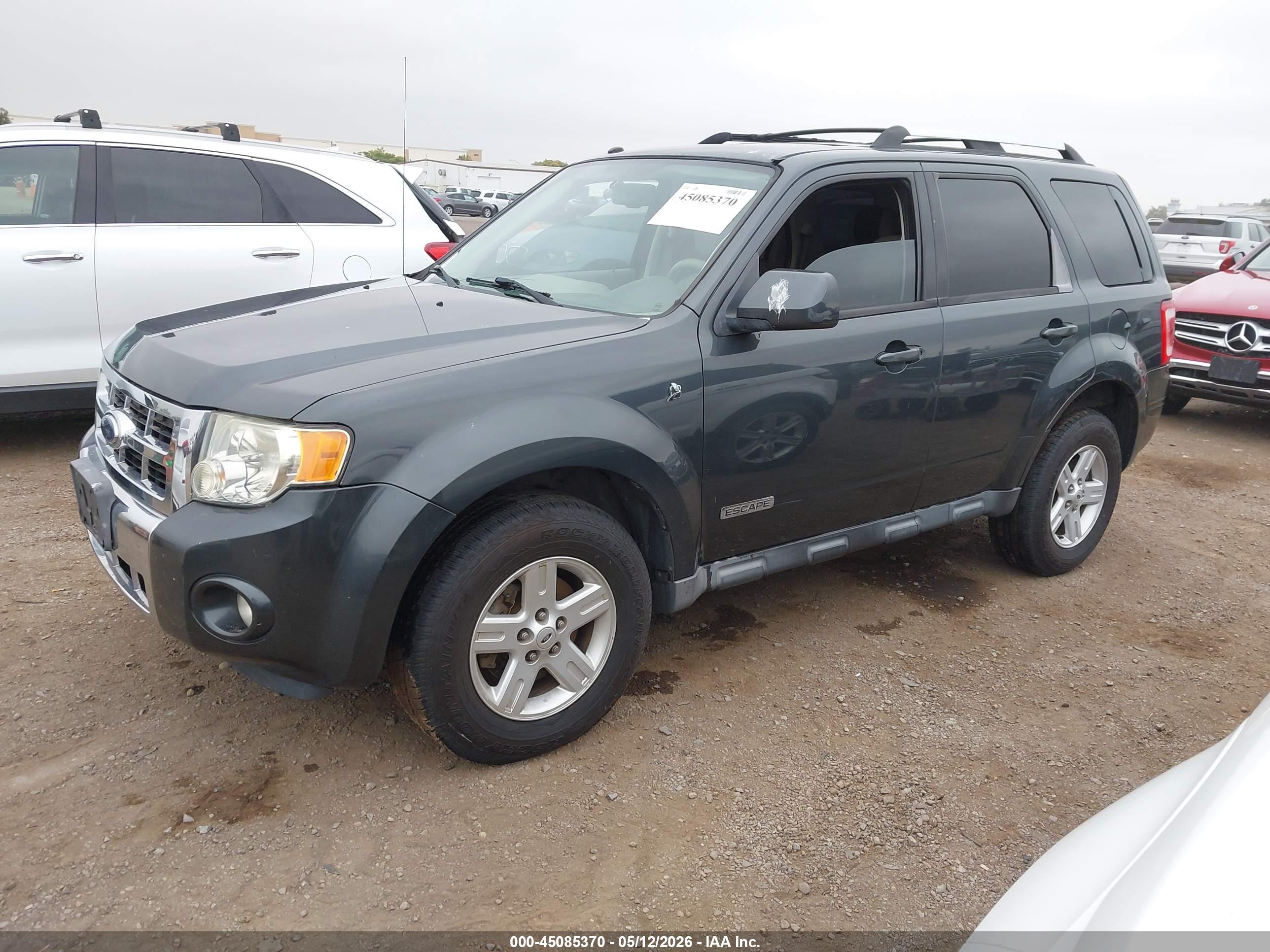 FORD ESCAPE image 2