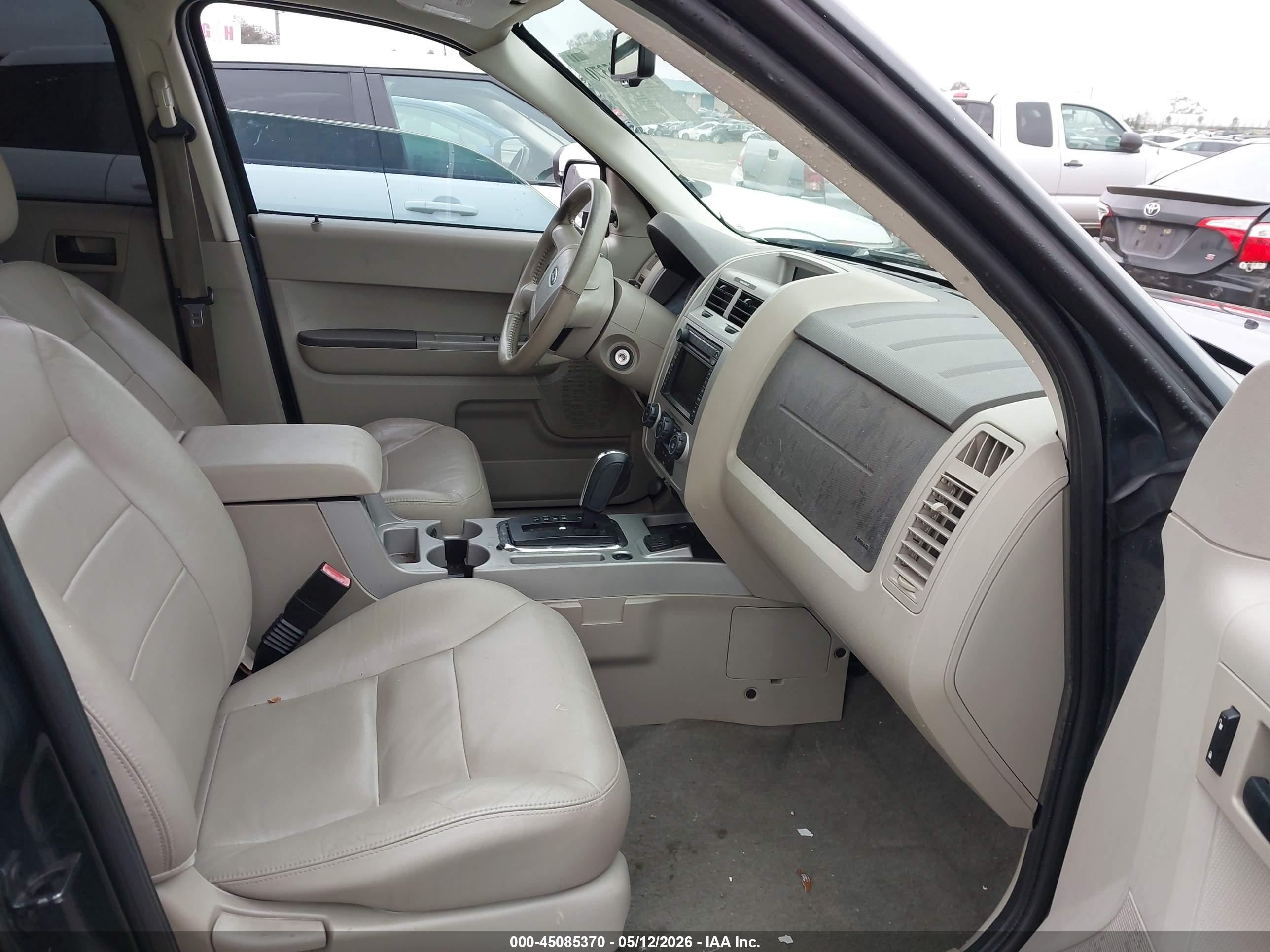 FORD ESCAPE image 5