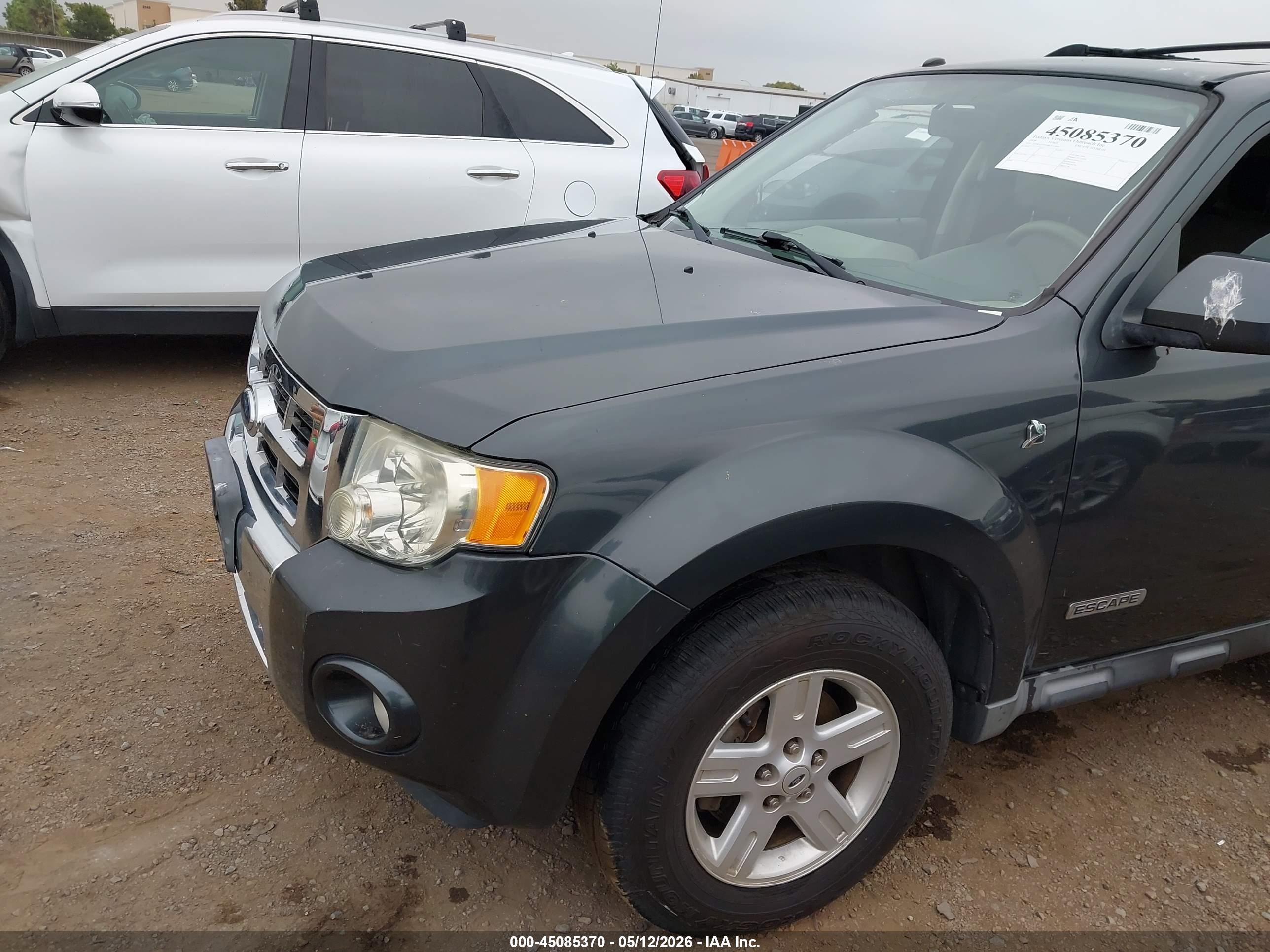 FORD ESCAPE image 6