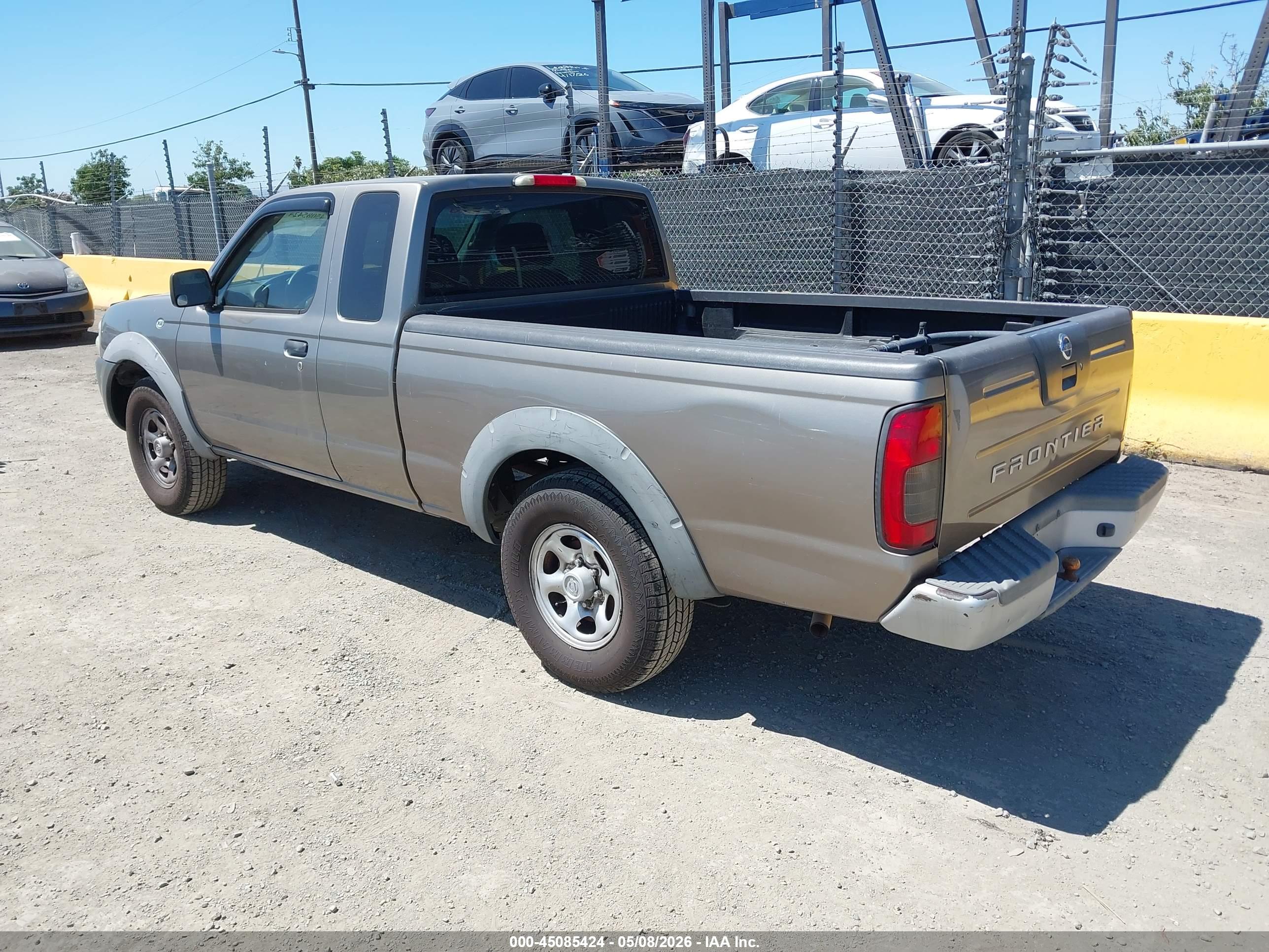NISSAN FRONTIER image 3
