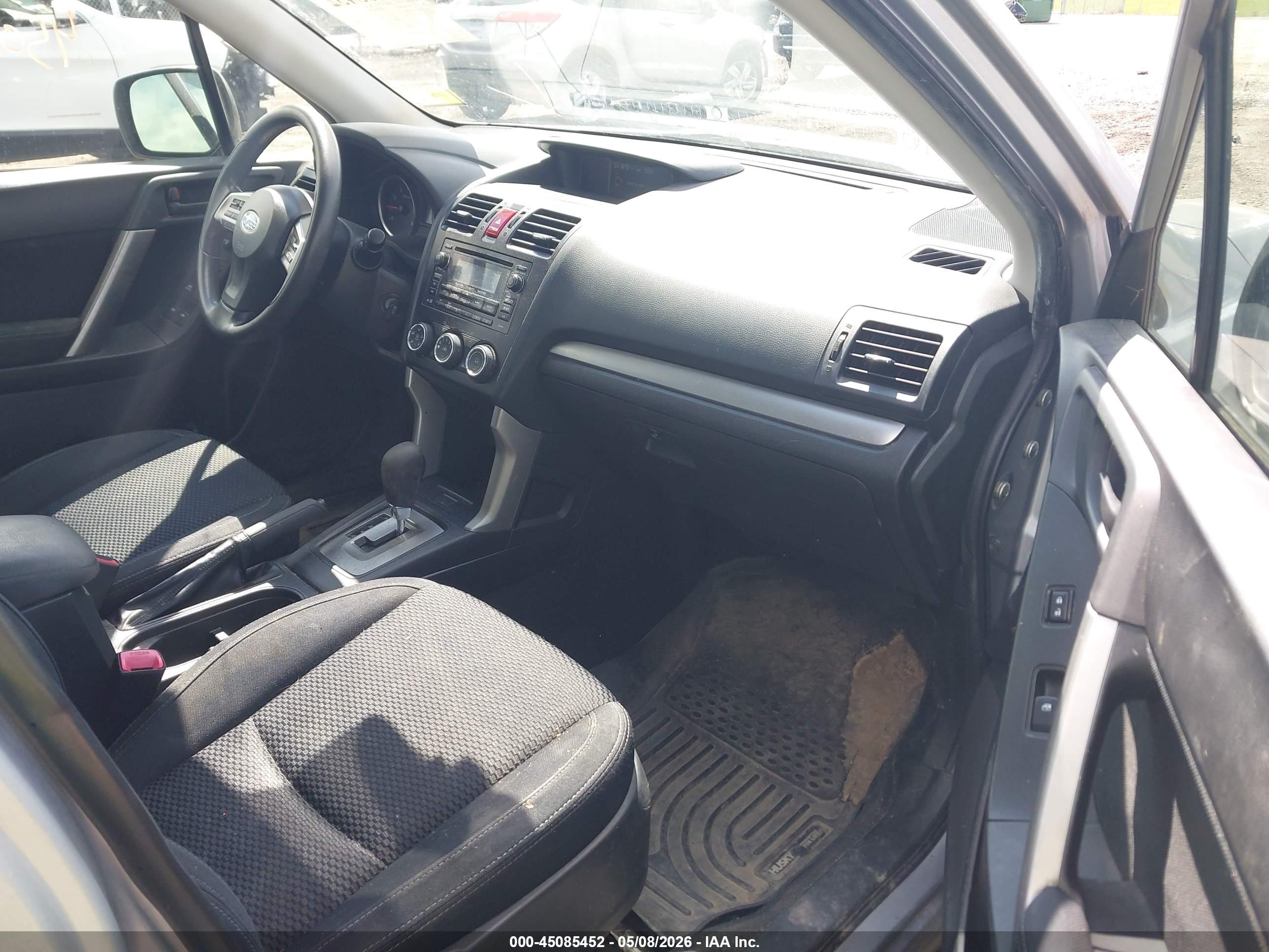 SUBARU FORESTER image 5