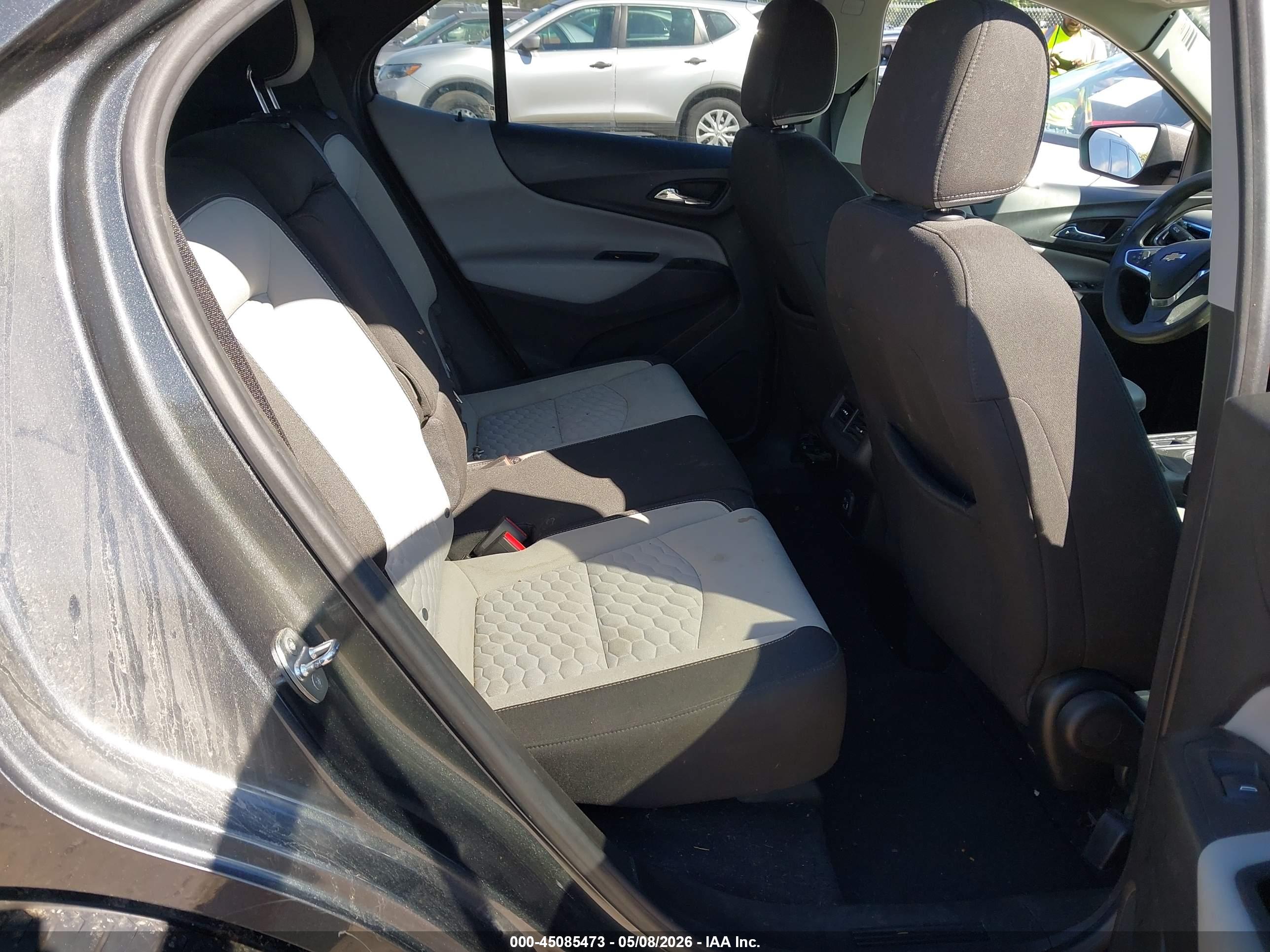 CHEVROLET EQUINOX image 8